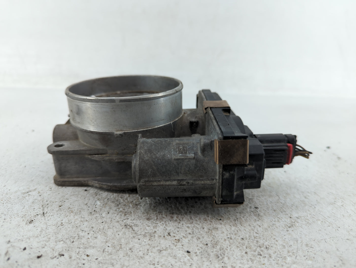 2014-2022 Gmc Sierra 1500 Throttle Body P/N:12617792 Fits Fits 2014 2015 2016 2017 2018 2019 2020 2021 2022 OEM Used Auto Pa