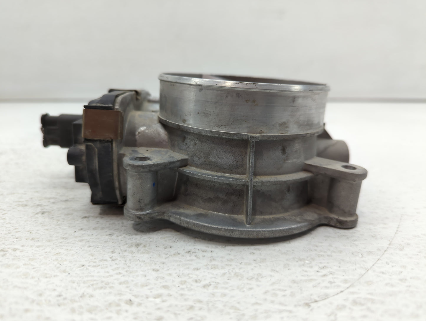 2016-2021 Gmc Sierra 2500 Throttle Body P/N:12620263 Fits Fits 2014 2015 2016 2017 2018 2019 2020 2021 2022 OEM Used Auto Pa