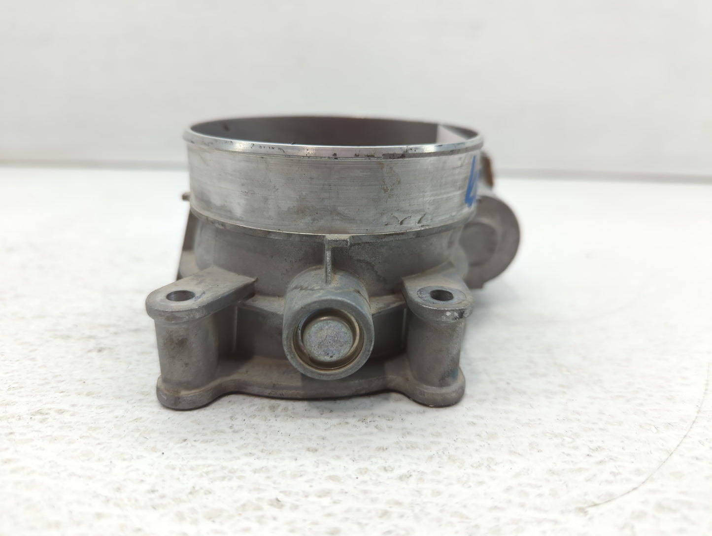 2016-2021 Gmc Sierra 2500 Throttle Body P/N:12620263 Fits Fits 2014 2015 2016 2017 2018 2019 2020 2021 2022 OEM Used Auto Pa