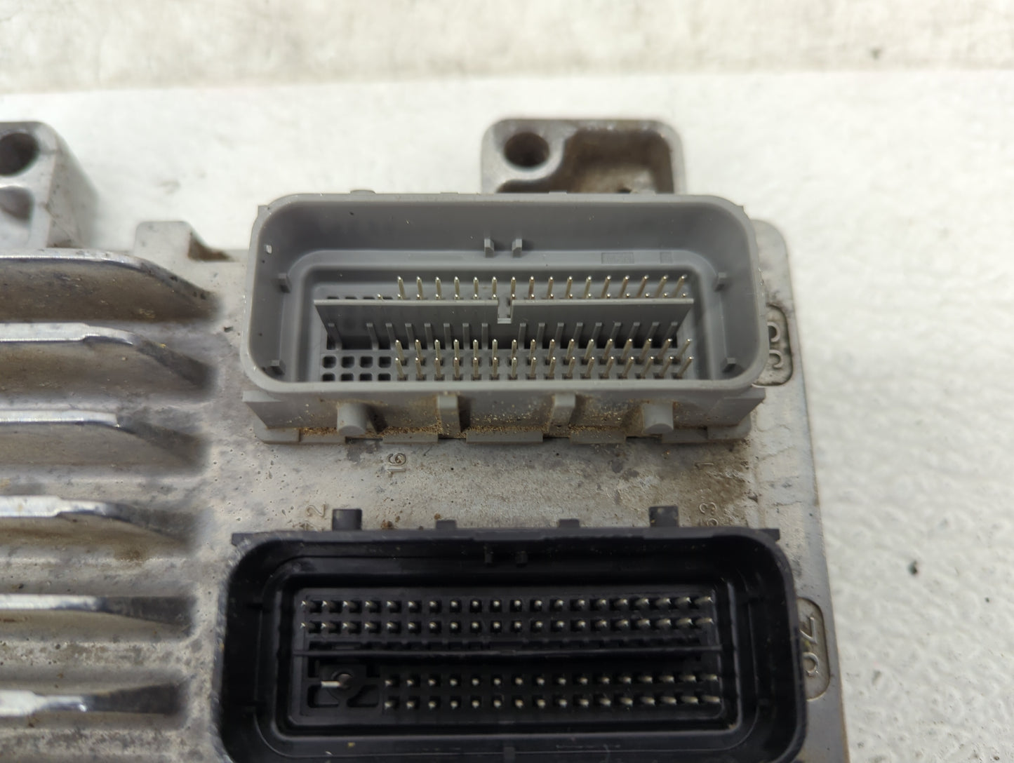 2012-2016 Gmc Sierra 3500 PCM Engine Control Computer ECU ECM PCU OEM P/N:12670335 12668866 Fits OEM Used Auto Parts - Oemus