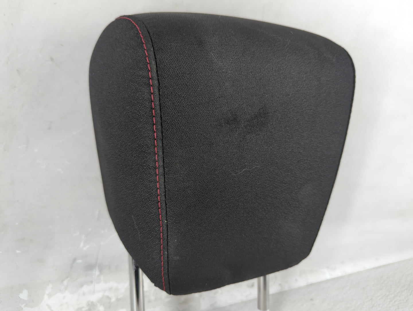 2014-2017 Gmc Terrain Headrest Head Rest Rear Seat Fits Fits 2014 2015 2016 2017 OEM Used Auto Parts - Oemusedautoparts1.com