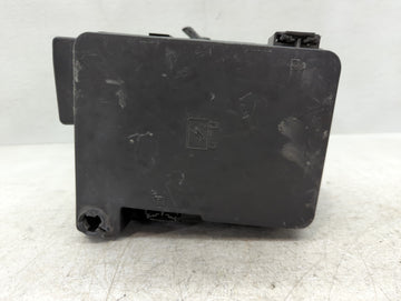 2016 Gmc Terrain Fusebox Fuse Box Panel Relay Module P/N:23325532 Fits OEM Used Auto Parts - Oemusedautoparts1.com