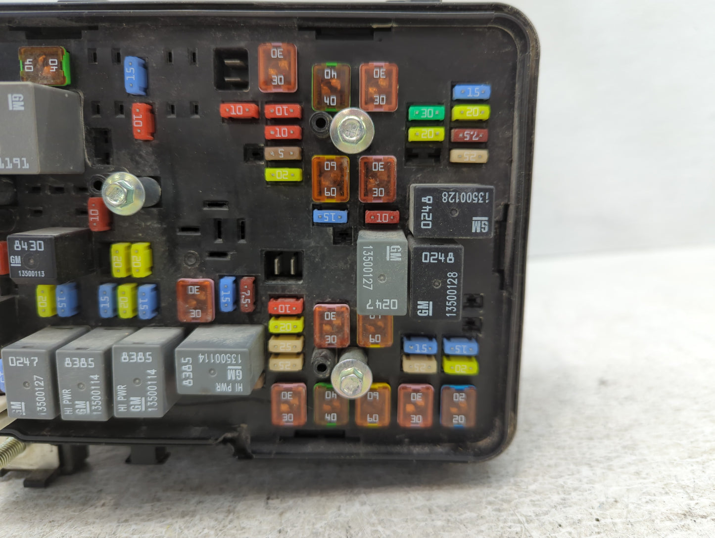 2016 Gmc Terrain Fusebox Fuse Box Panel Relay Module P/N:23325532 Fits OEM Used Auto Parts - Oemusedautoparts1.com