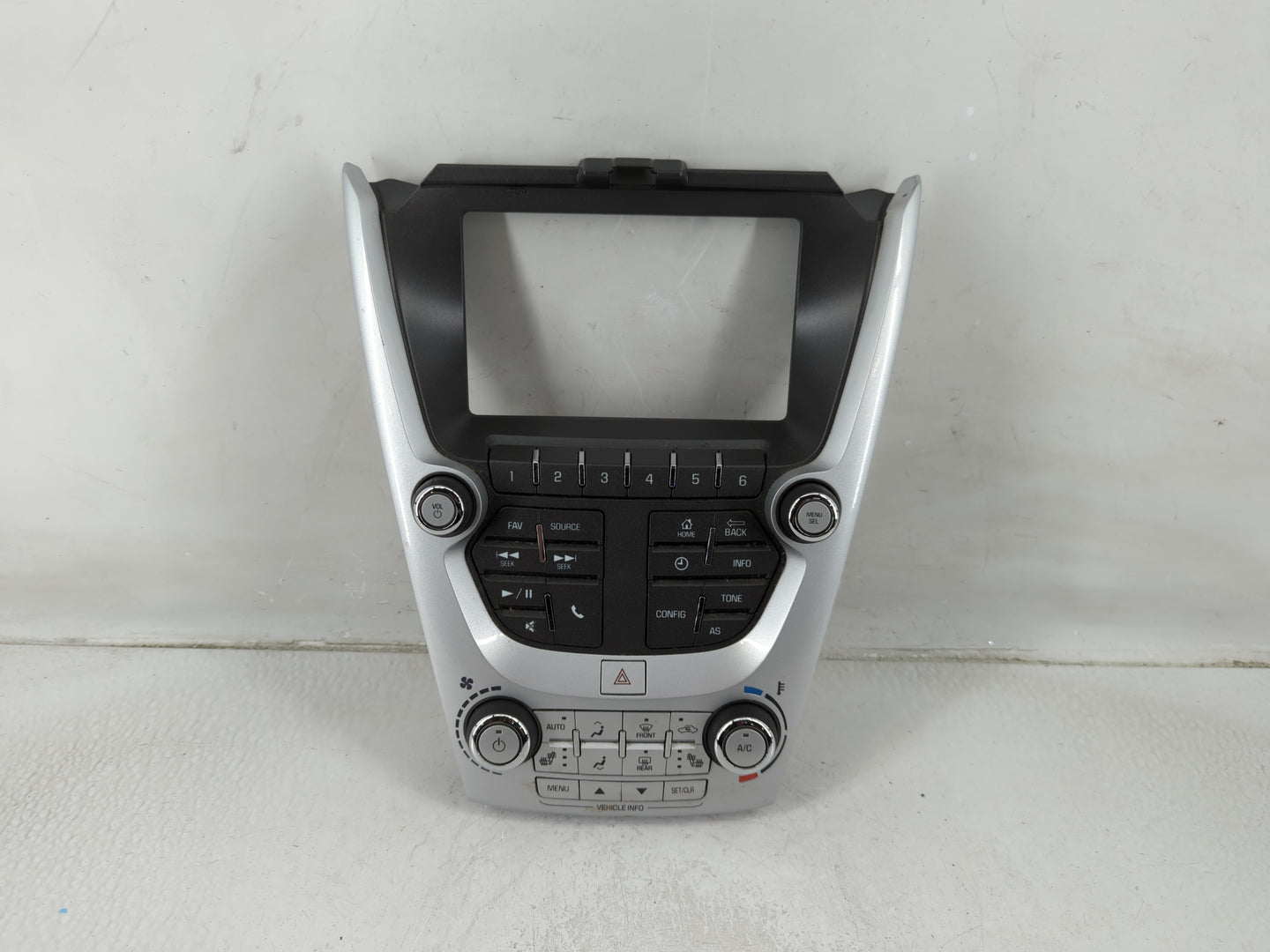 2016 Gmc Terrain Radio AM FM Cd Player Receiver Replacement P/N:23334979 Fits OEM Used Auto Parts - Oemusedautoparts1.com