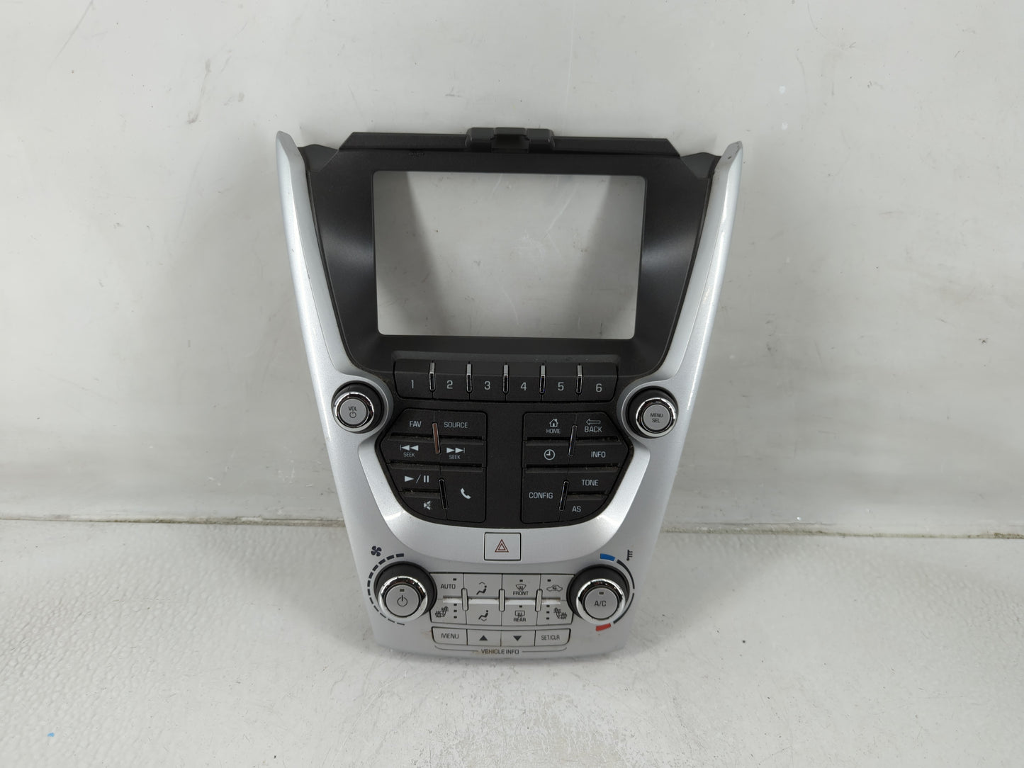 2016 Gmc Terrain Radio AM FM Cd Player Receiver Replacement P/N:23334979 Fits OEM Used Auto Parts - Oemusedautoparts1.com