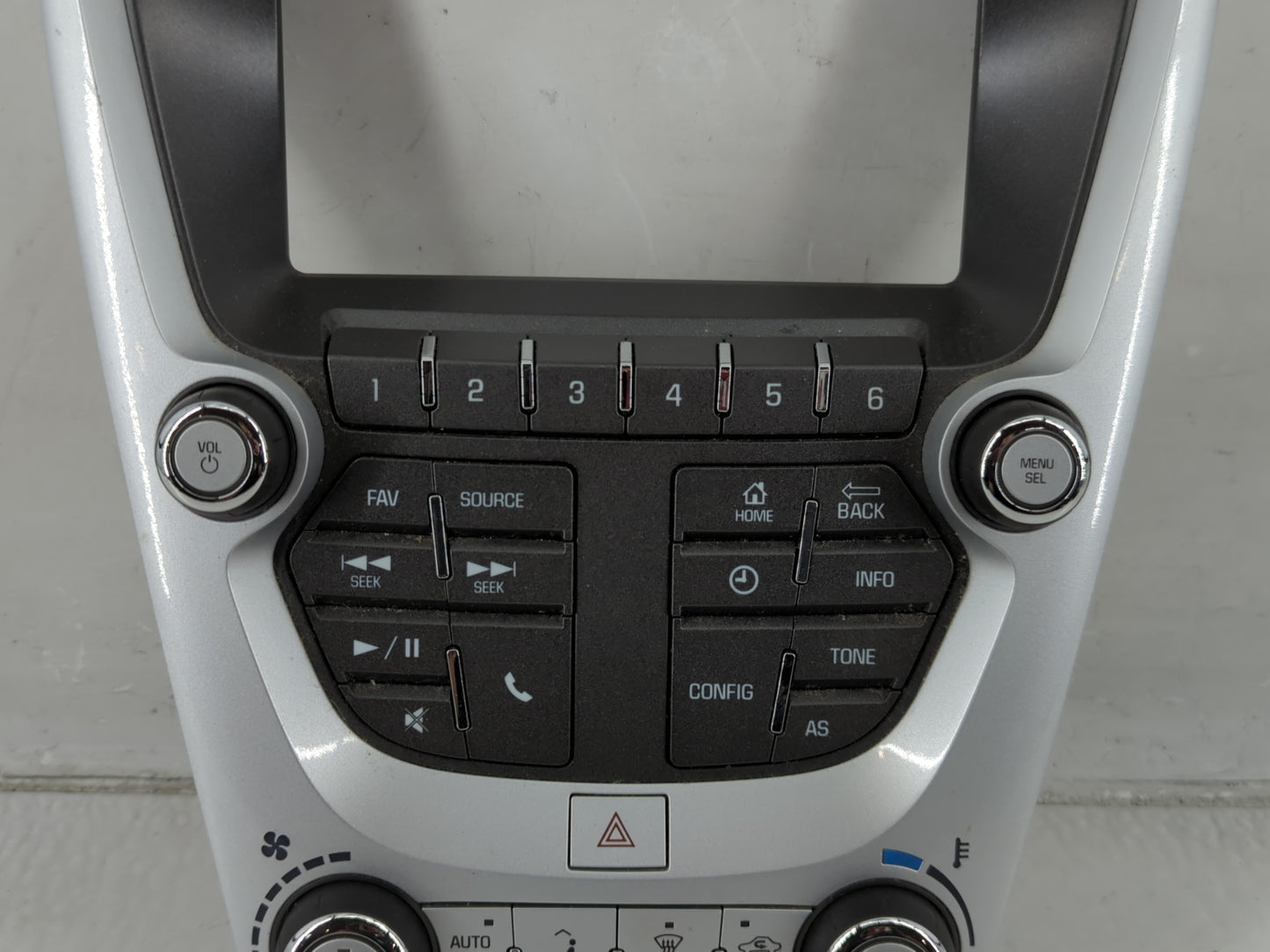 2016 Gmc Terrain Radio AM FM Cd Player Receiver Replacement P/N:23334979 Fits OEM Used Auto Parts - Oemusedautoparts1.com