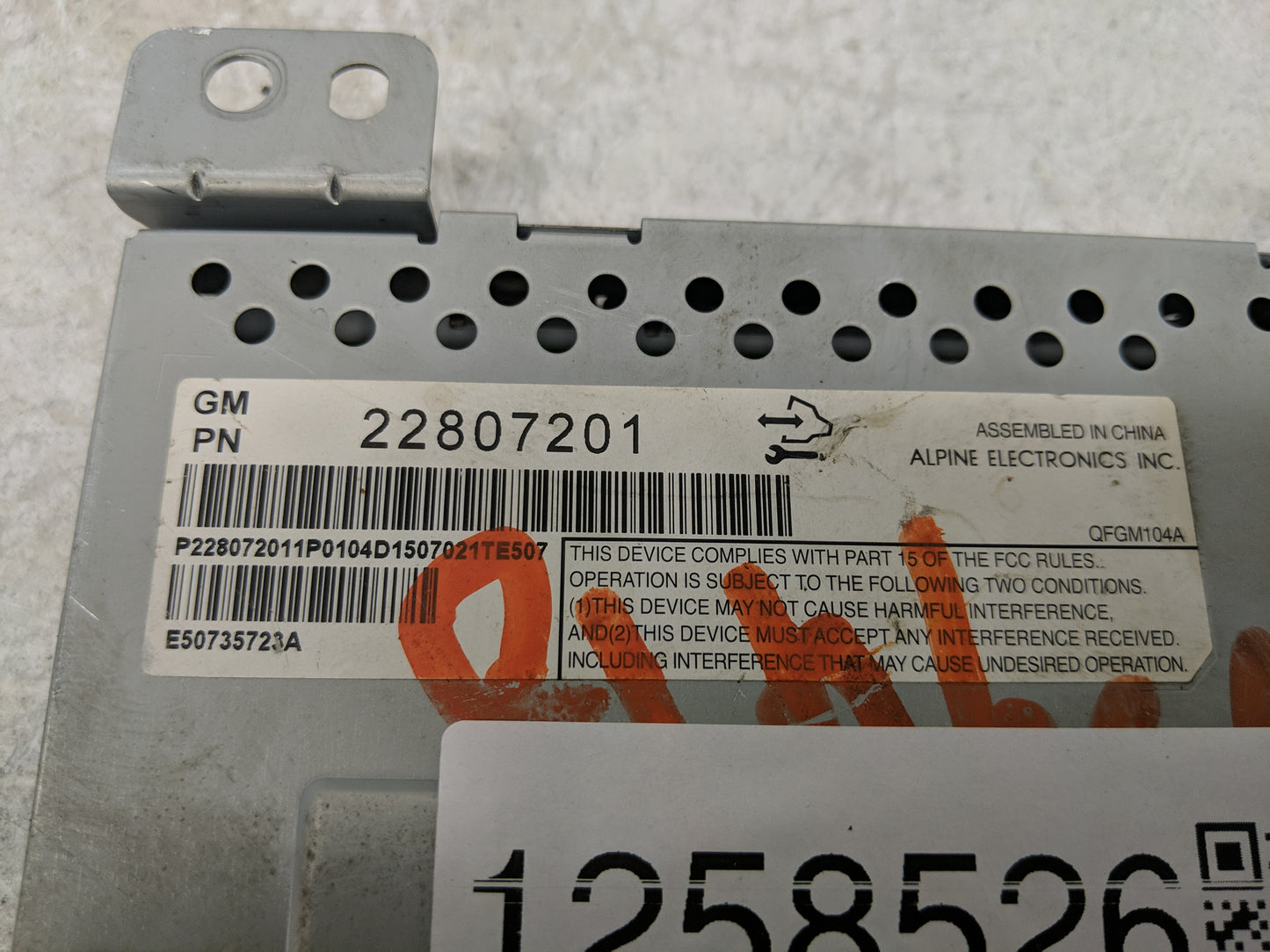 2016-2017 Gmc Terrain Radio AM FM Cd Player Receiver Replacement P/N:22807201 Fits Fits 2016 2017 OEM Used Auto Parts - Oemu