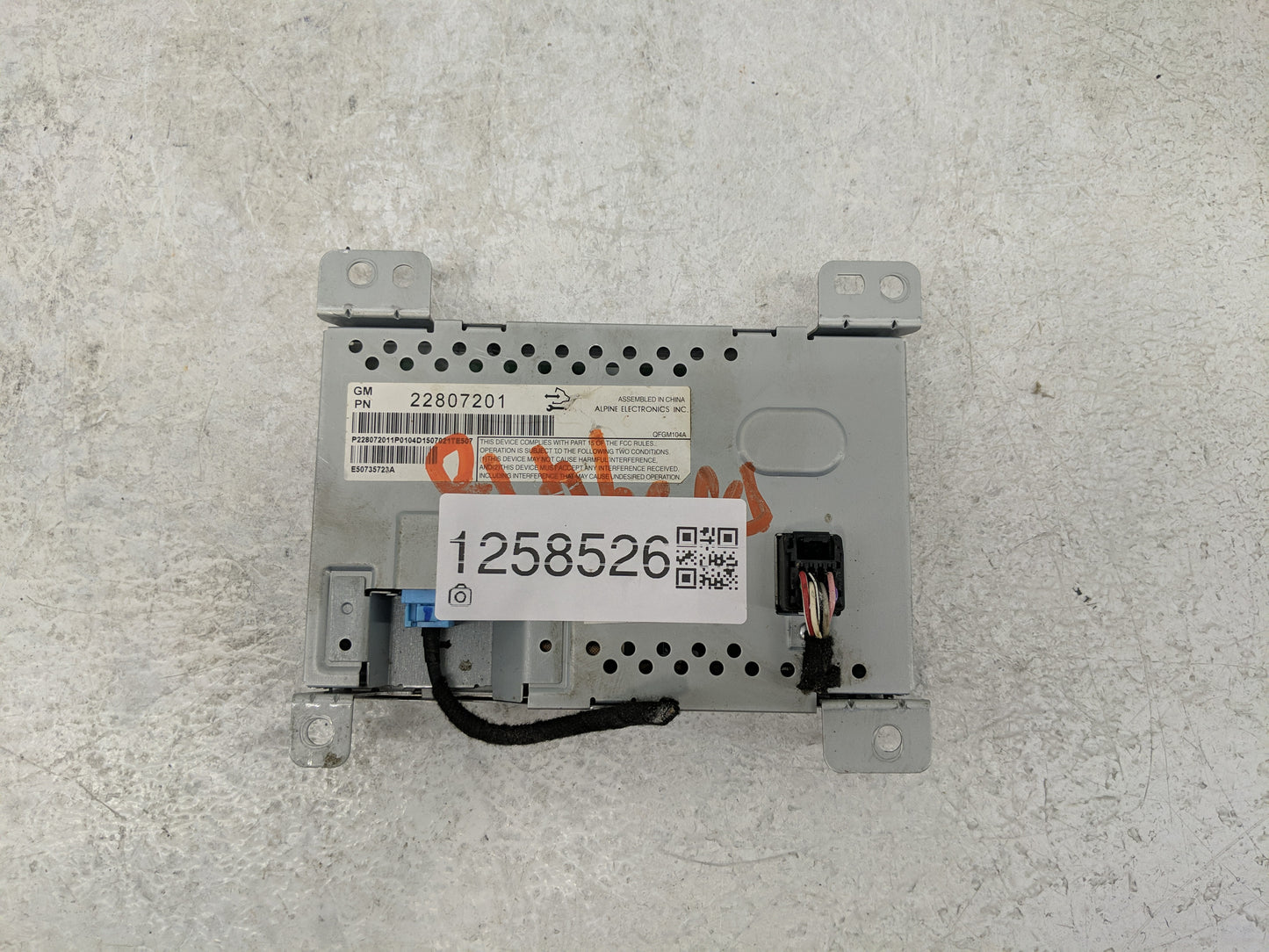 2016-2017 Gmc Terrain Radio AM FM Cd Player Receiver Replacement P/N:22807201 Fits Fits 2016 2017 OEM Used Auto Parts - Oemu