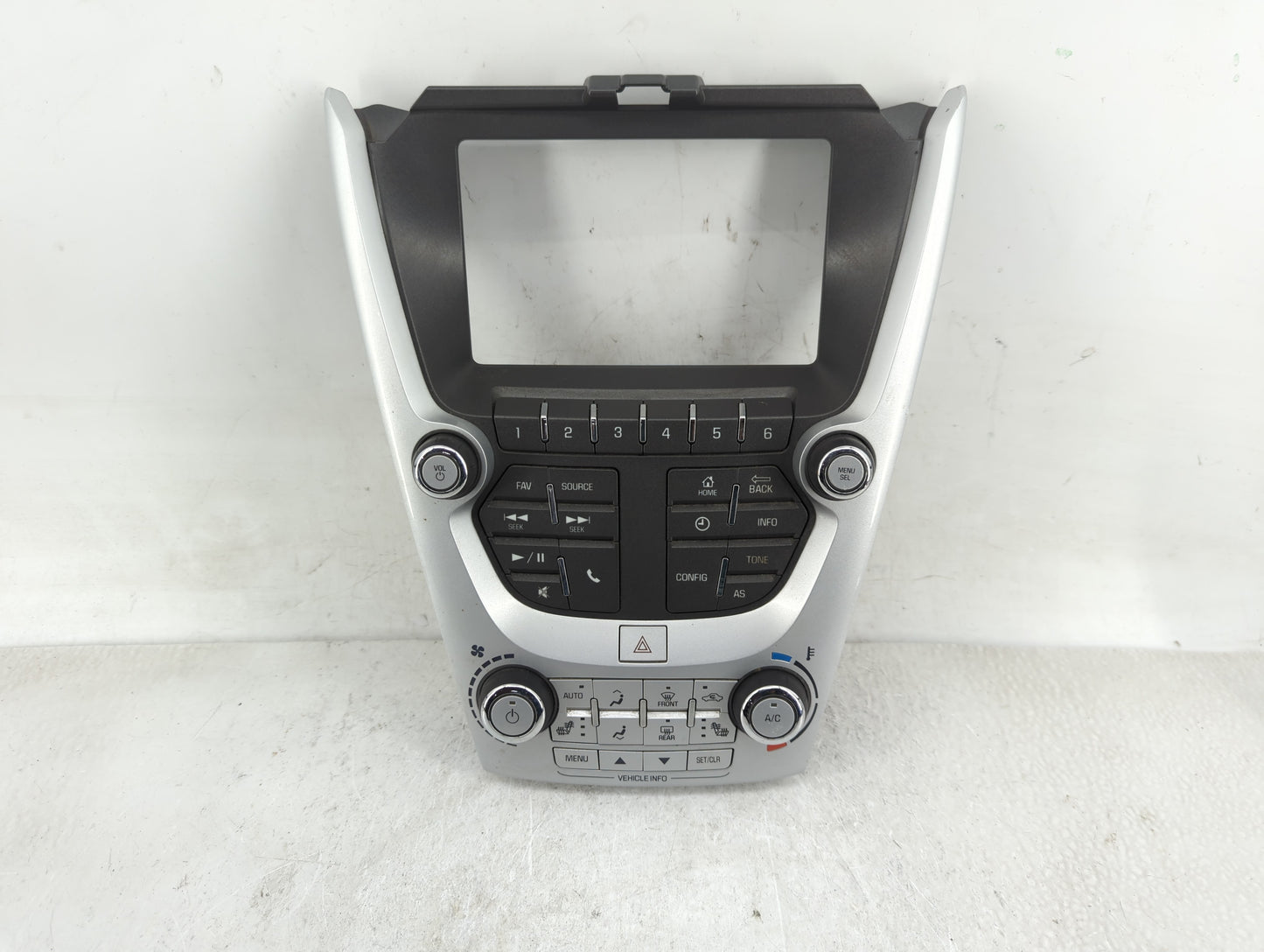 2016 Gmc Terrain Radio AM FM Cd Player Receiver Replacement P/N:90025-818 Fits OEM Used Auto Parts - Oemusedautoparts1.com