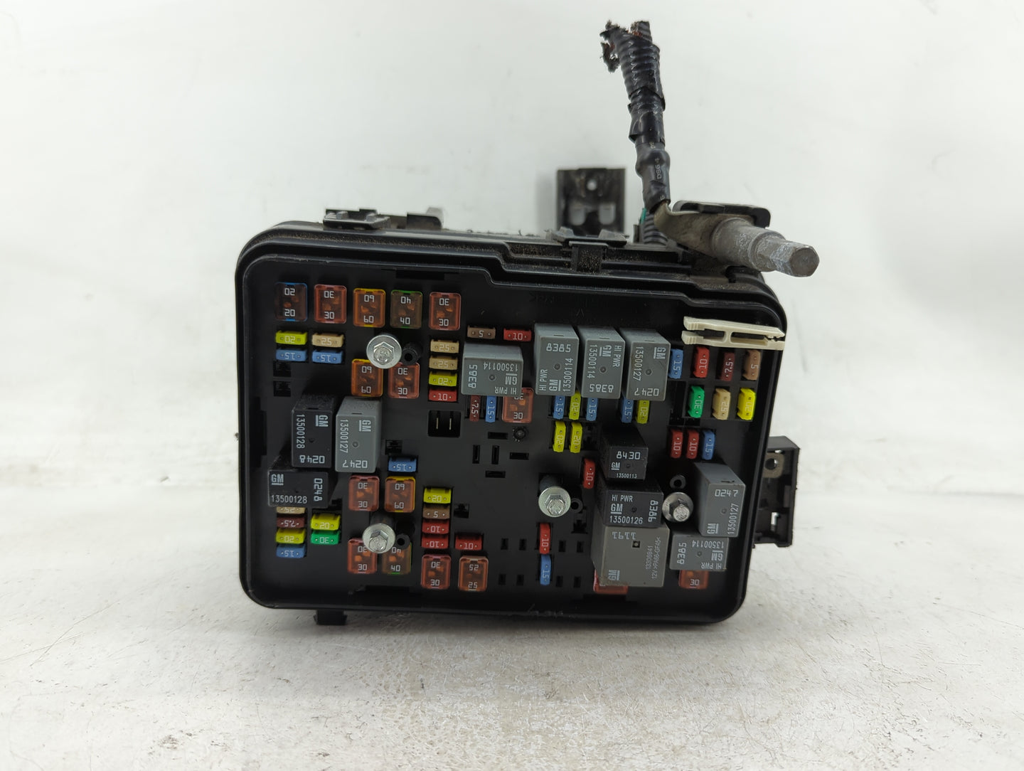 2016 Gmc Terrain Fusebox Fuse Box Panel Relay Module P/N:23325531 Fits OEM Used Auto Parts - Oemusedautoparts1.com