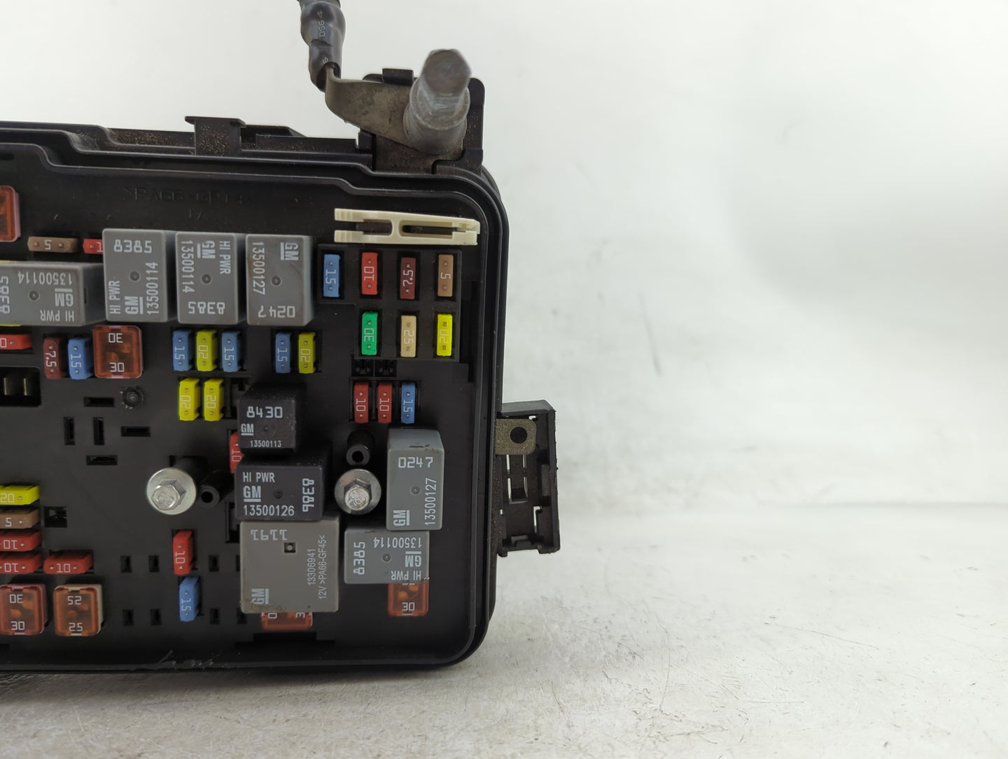 2016 Gmc Terrain Fusebox Fuse Box Panel Relay Module P/N:23325531 Fits OEM Used Auto Parts - Oemusedautoparts1.com