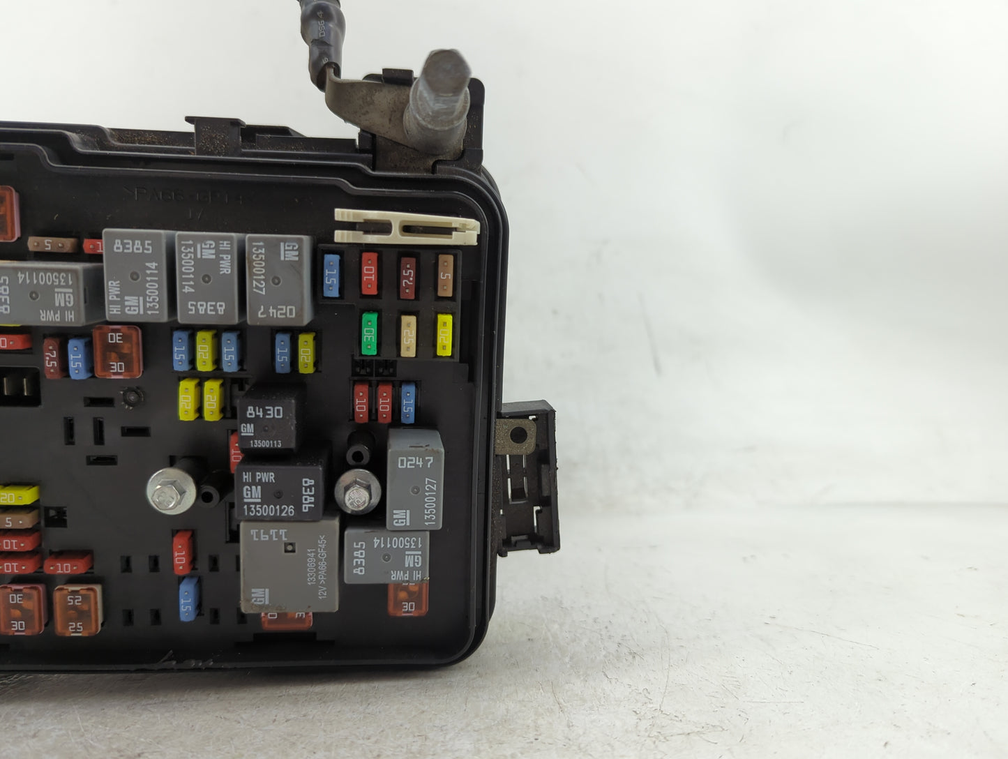 2016 Gmc Terrain Fusebox Fuse Box Panel Relay Module P/N:23325531 Fits OEM Used Auto Parts - Oemusedautoparts1.com