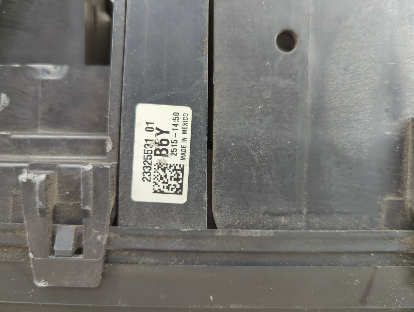 2016 Gmc Terrain Fusebox Fuse Box Panel Relay Module P/N:23325531 Fits OEM Used Auto Parts - Oemusedautoparts1.com
