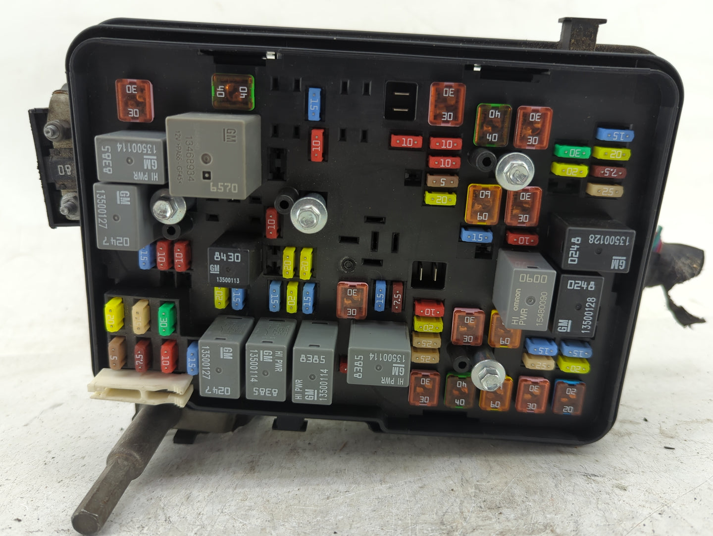 2016-2017 Gmc Terrain Fusebox Fuse Box Panel Relay Module Fits Fits 2016 2017 OEM Used Auto Parts - Oemusedautoparts1.com