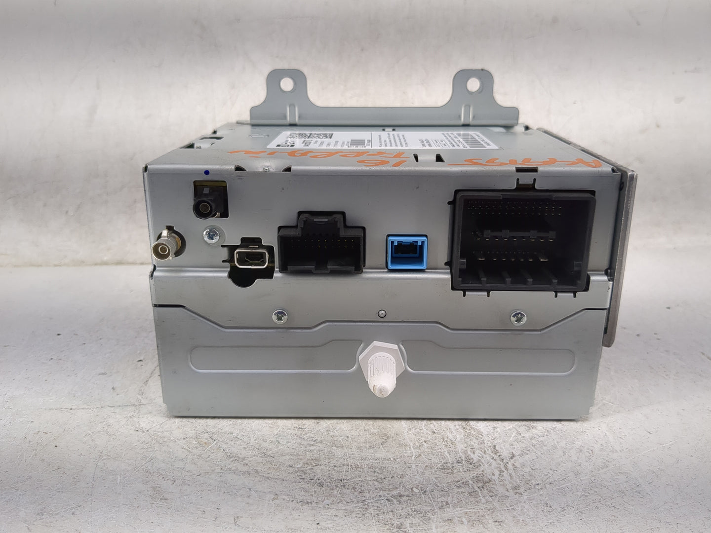2016 Gmc Terrain Radio AM FM Cd Player Receiver Replacement P/N:84026072 Fits OEM Used Auto Parts - Oemusedautoparts1.com