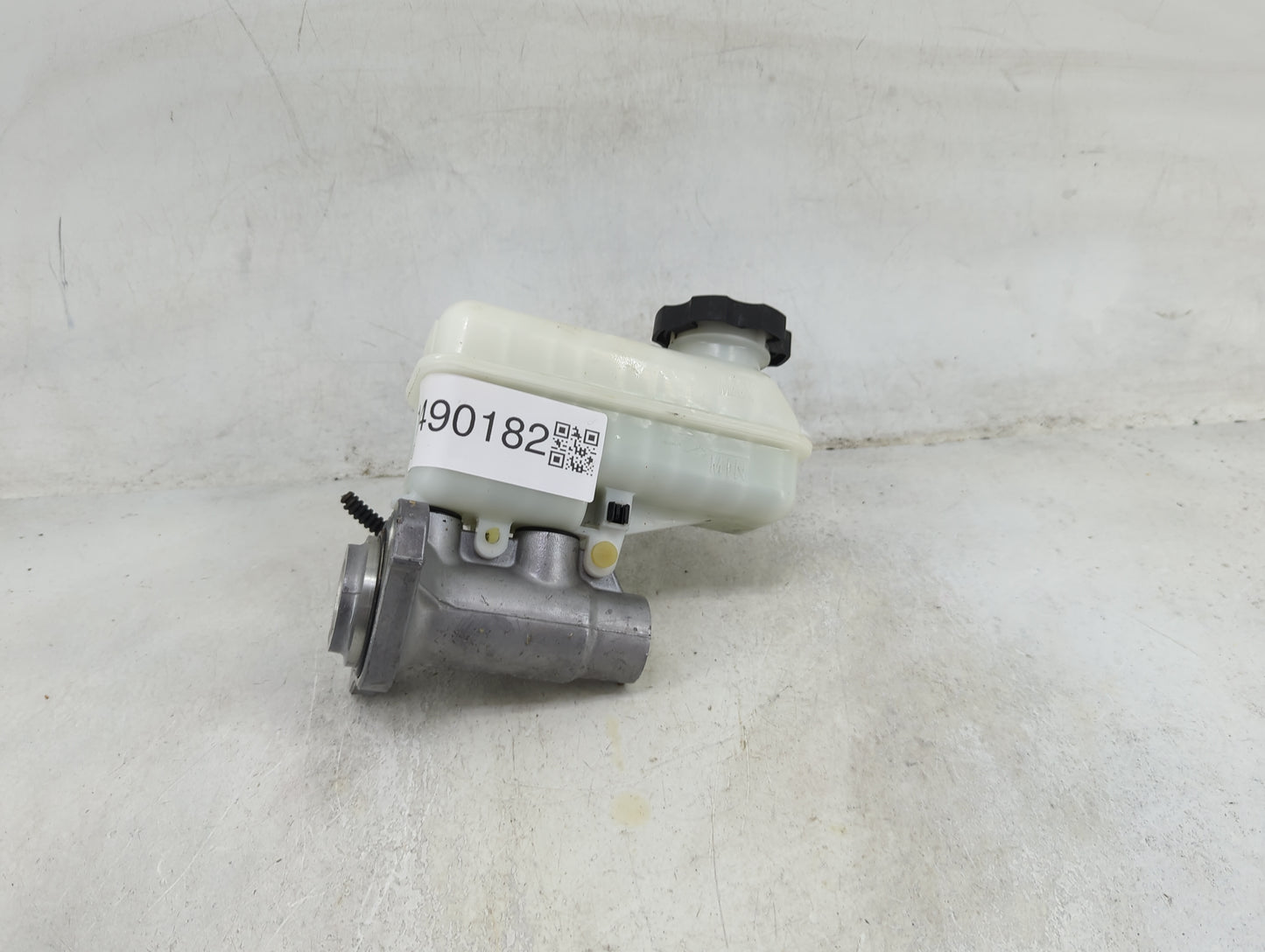 2011-2017 Gmc Terrain Brake Master Cylinder 1490182 - Oemusedautoparts1.com