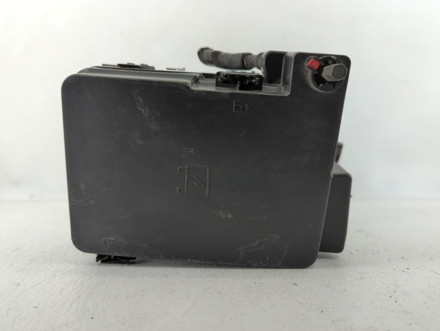 2016-2017 Gmc Terrain Fusebox Fuse Box Panel Relay Module P/N:23404556 01 Fits Fits 2016 2017 OEM Used Auto Parts - Oemuseda