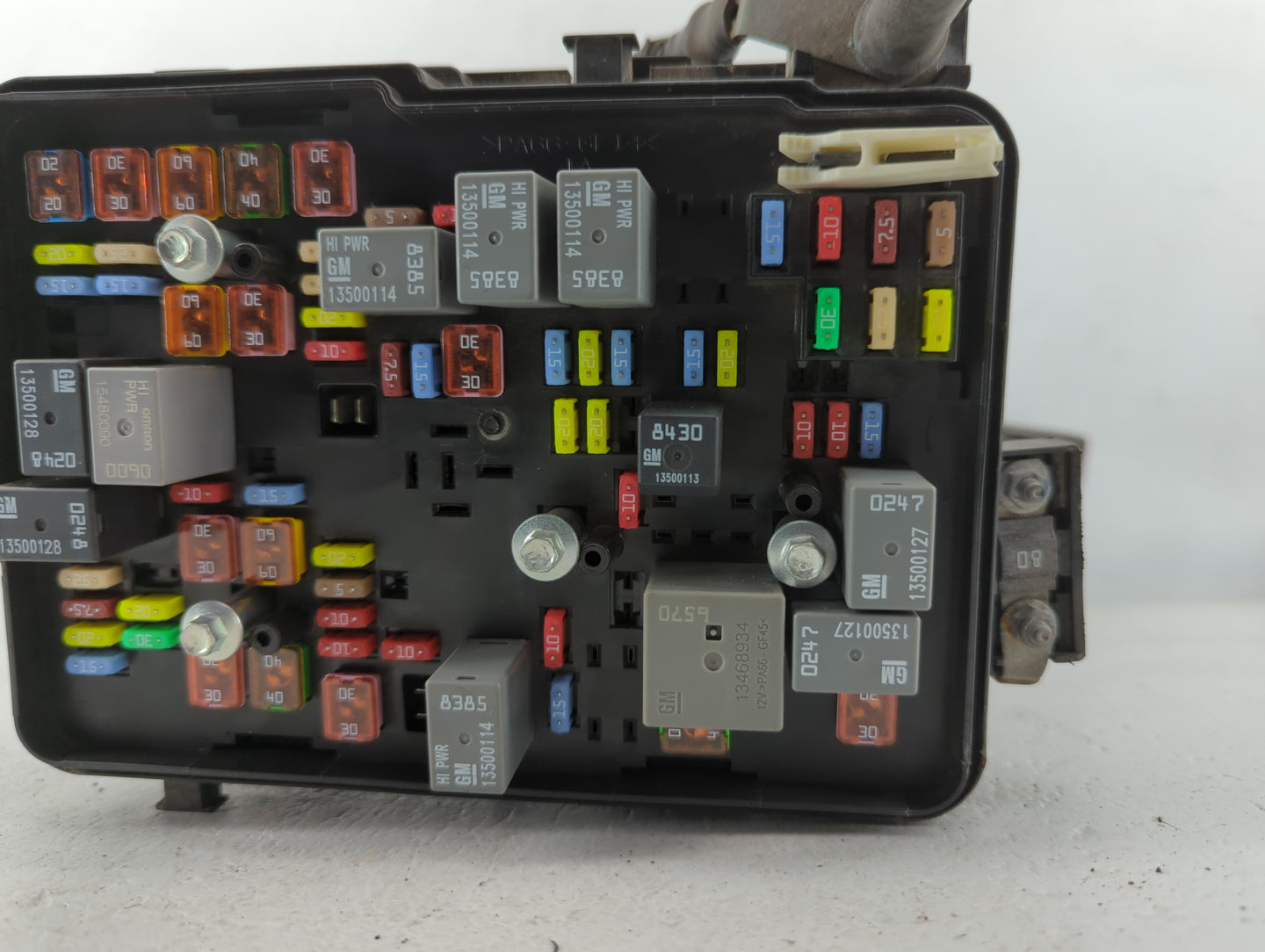 2016-2017 Gmc Terrain Fusebox Fuse Box Panel Relay Module P/N:23404556 01 Fits Fits 2016 2017 OEM Used Auto Parts - Oemuseda