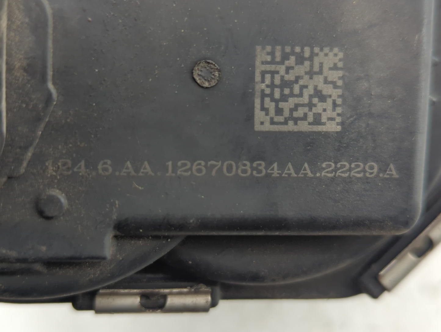 2016-2017 Gmc Terrain Throttle Body P/N:12670834AA Fits Fits 2016 2017 OEM Used Auto Parts - Oemusedautoparts1.com