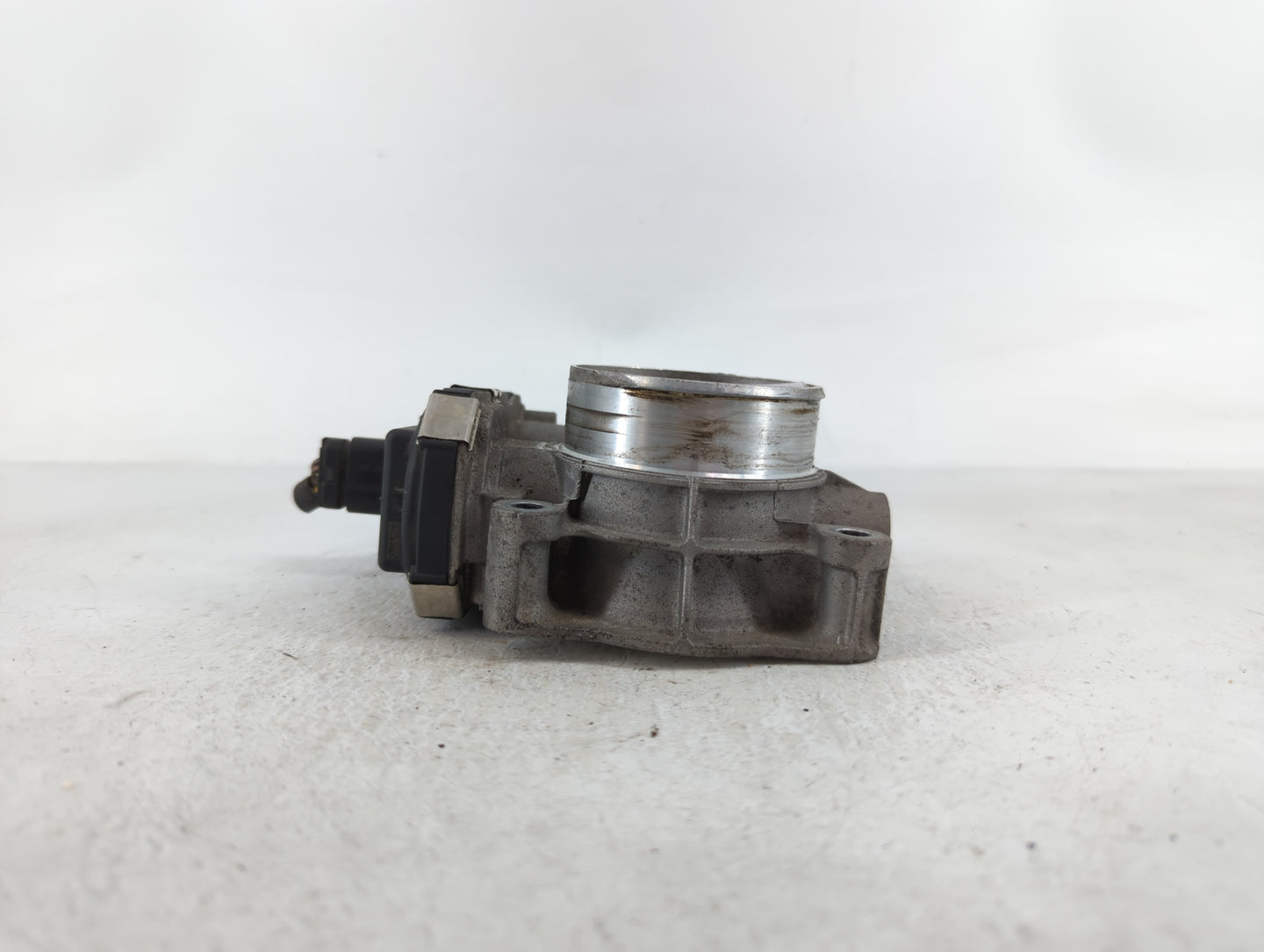 2016-2017 Gmc Terrain Throttle Body P/N:12669146AA Fits Fits 2016 2017 OEM Used Auto Parts - Oemusedautoparts1.com