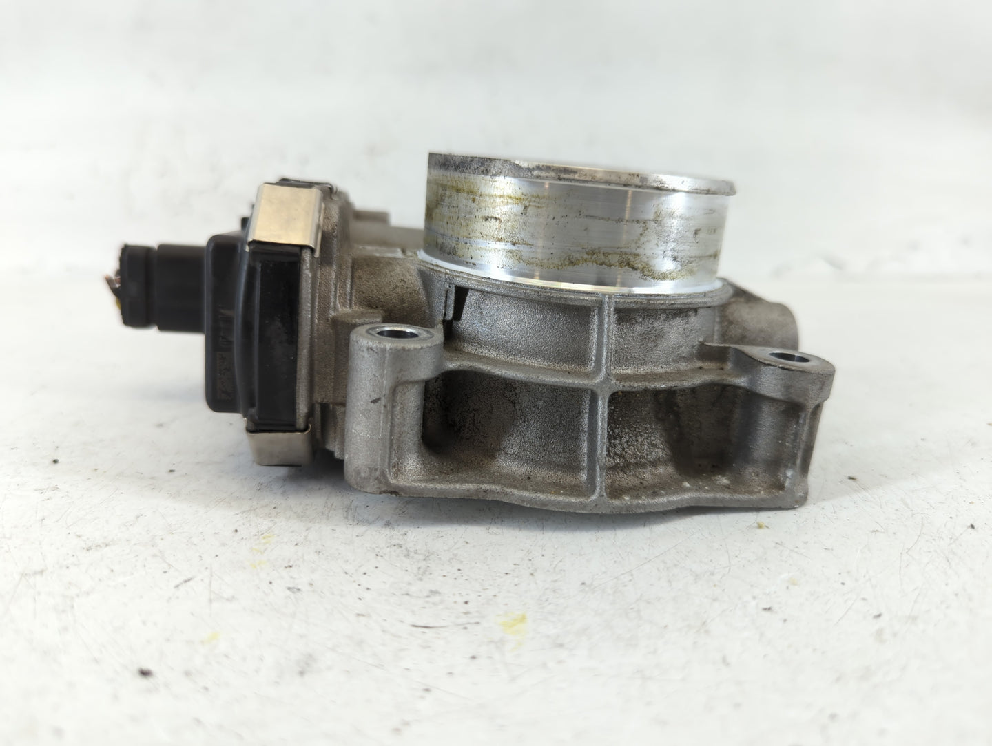 2016-2017 Gmc Terrain Throttle Body P/N:12669146AA Fits Fits 2016 2017 OEM Used Auto Parts - Oemusedautoparts1.com