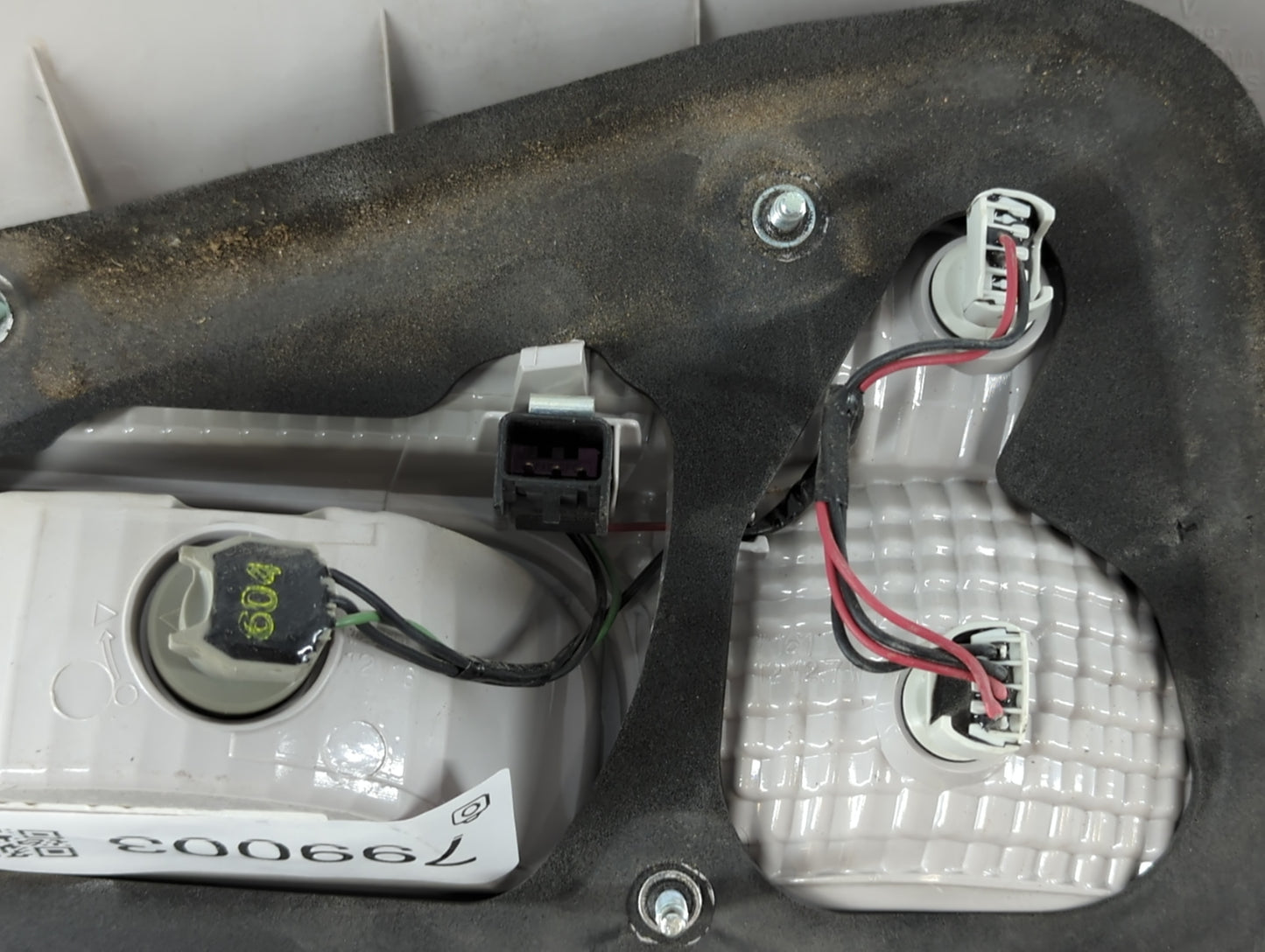 2013-2017 Gmc Terrain Tail Light Assembly Passenger Right OEM Fits Fits 2013 2014 2015 2016 2017 OEM Used Auto Parts - Oemus