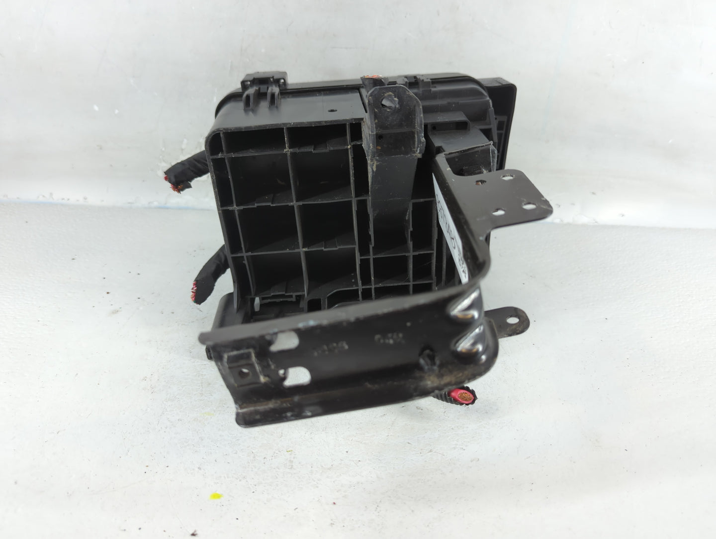 2016 Gmc Terrain Fusebox Fuse Box Panel Relay Module P/N:23404555_01 Fits OEM Used Auto Parts - Oemusedautoparts1.com