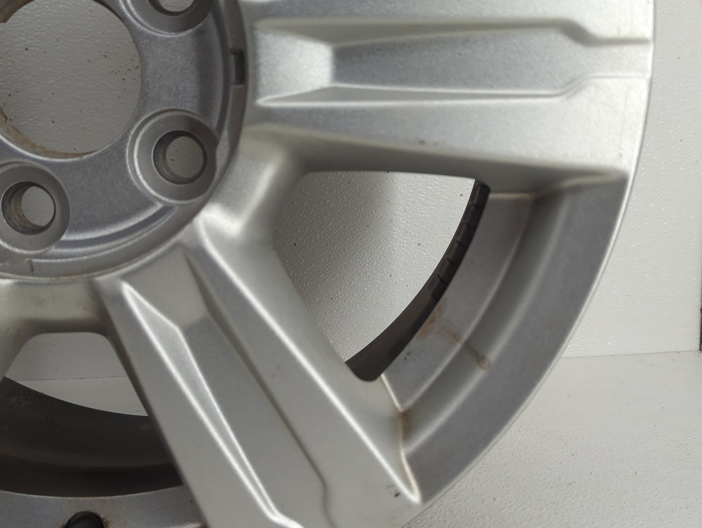 2014-2017 Gmc Terrain Oem Wheel Rim 847983 - Oemusedautoparts1.com