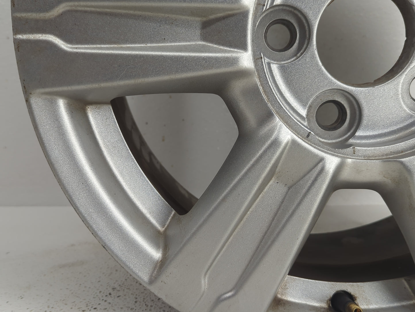 2014-2017 Gmc Terrain Oem Wheel Rim 847983 - Oemusedautoparts1.com