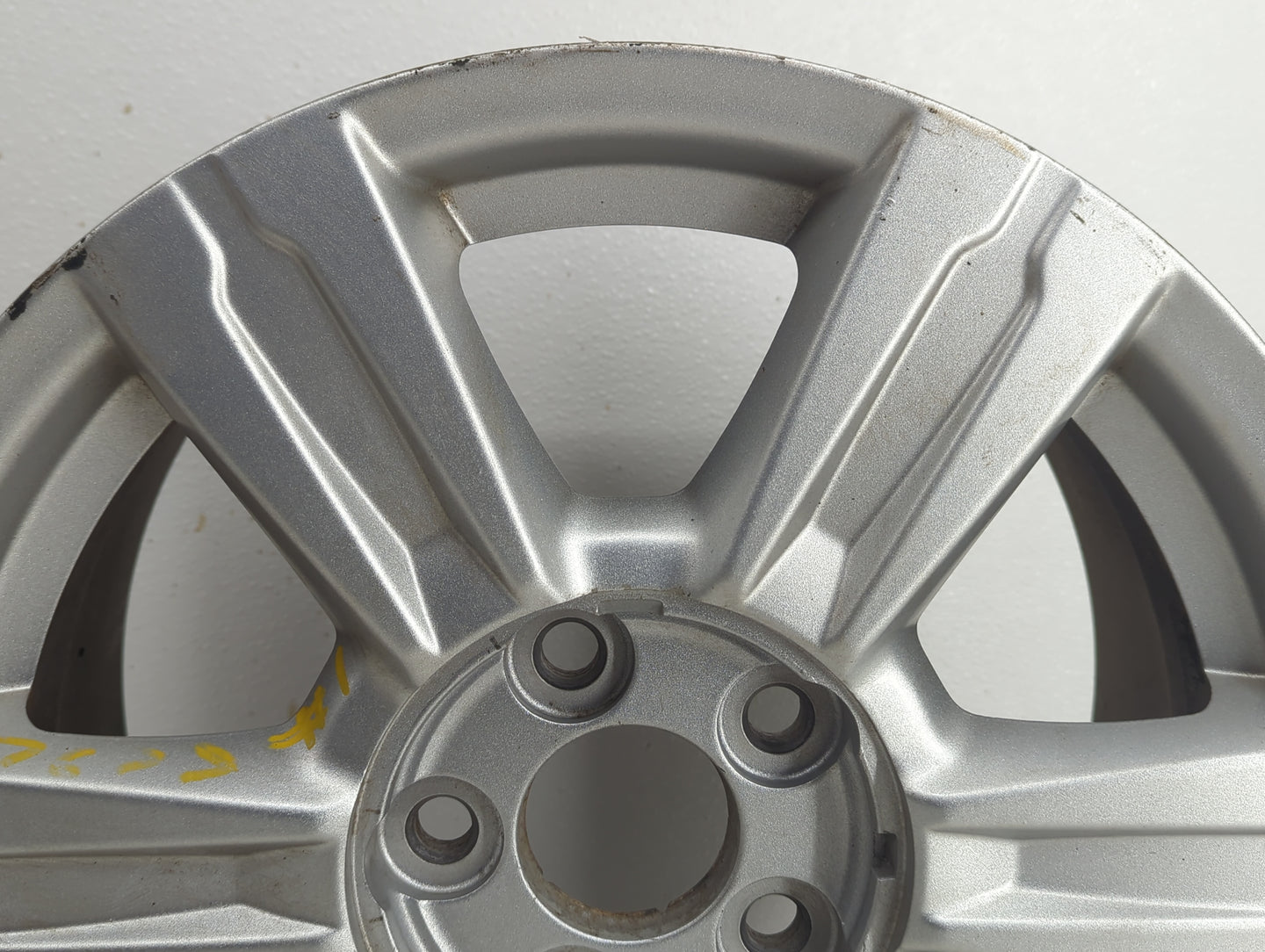 2014-2017 Gmc Terrain Oem Wheel Rim 847983 - Oemusedautoparts1.com