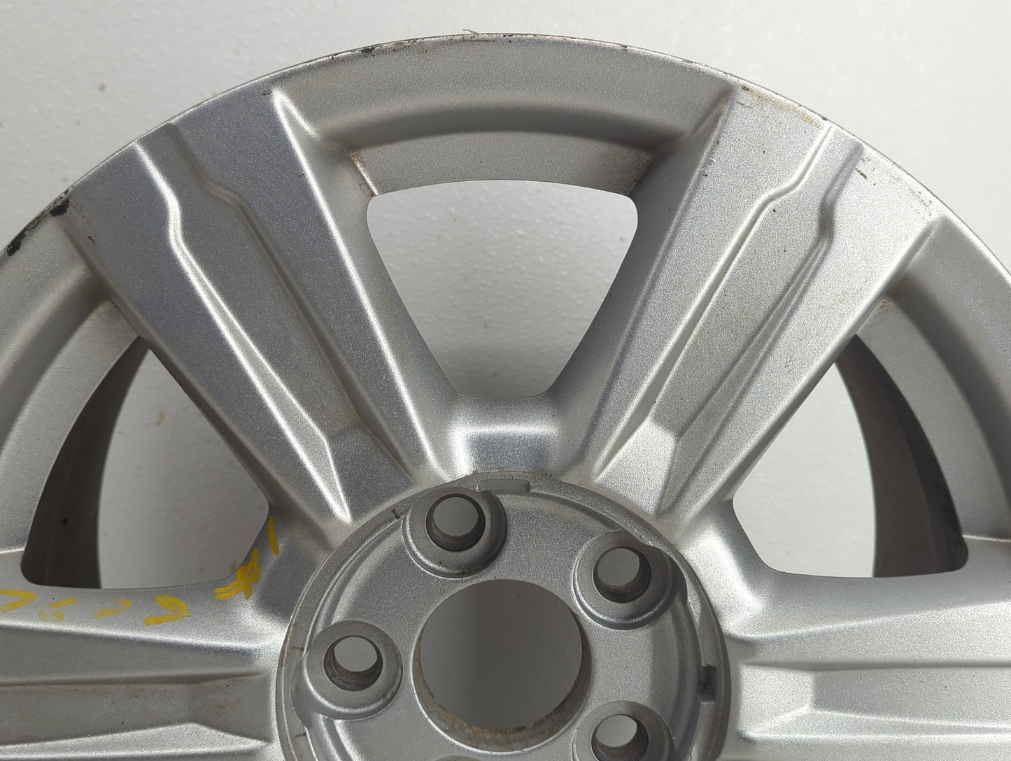 2014-2017 Gmc Terrain Oem Wheel Rim 847983 - Oemusedautoparts1.com