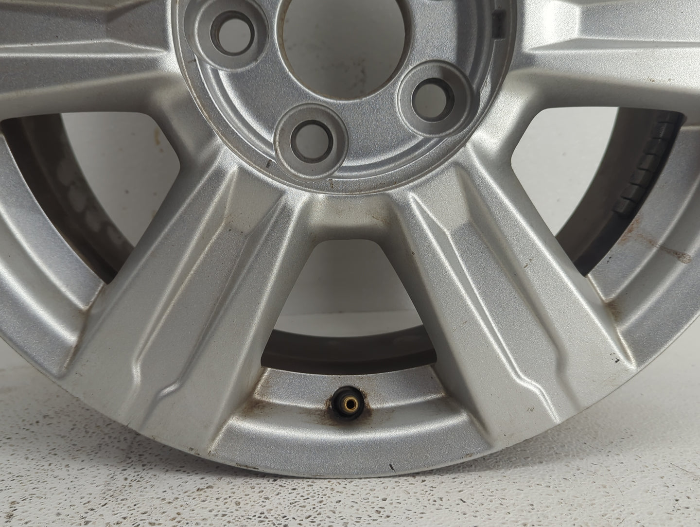 2014-2017 Gmc Terrain Oem Wheel Rim 847983 - Oemusedautoparts1.com