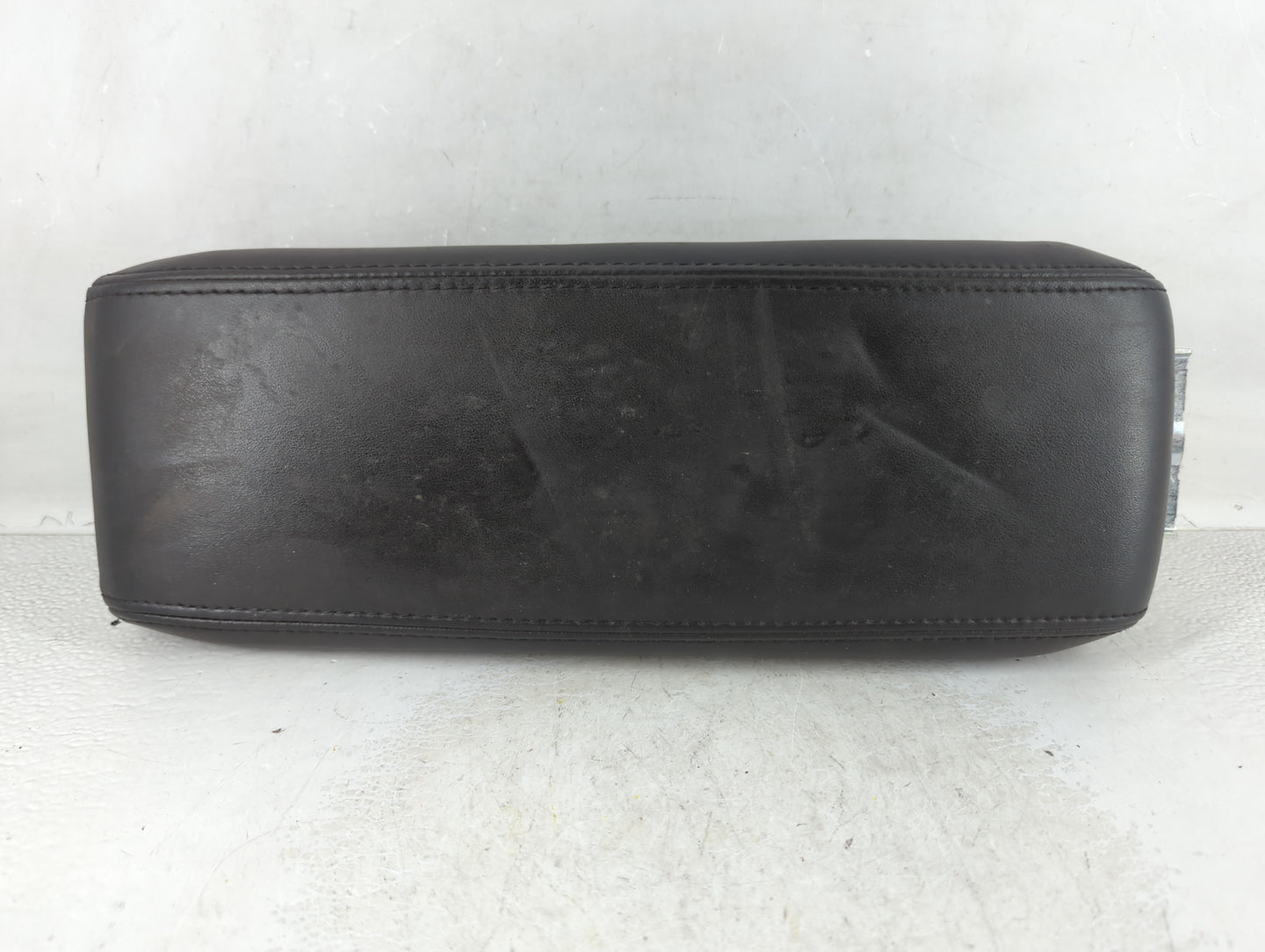 2016 Gmc Terrain Center Console Armrest Cover Lid Fits OEM Used Auto Parts - Oemusedautoparts1.com