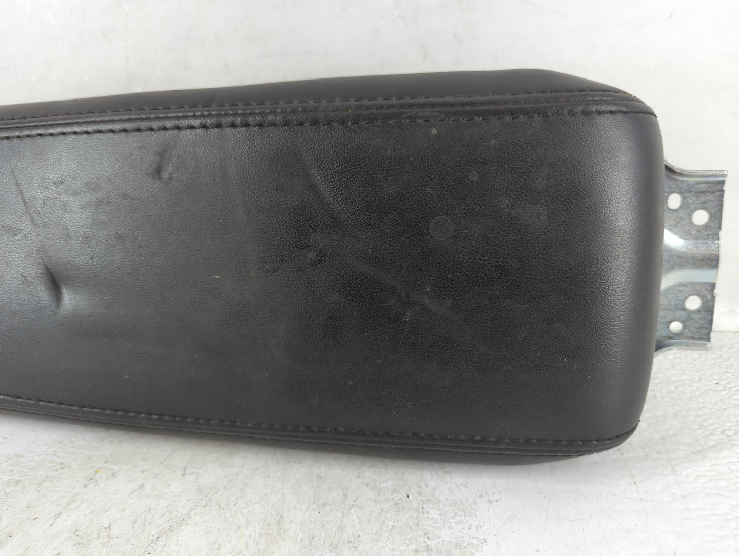 2016 Gmc Terrain Center Console Armrest Cover Lid Fits OEM Used Auto Parts - Oemusedautoparts1.com