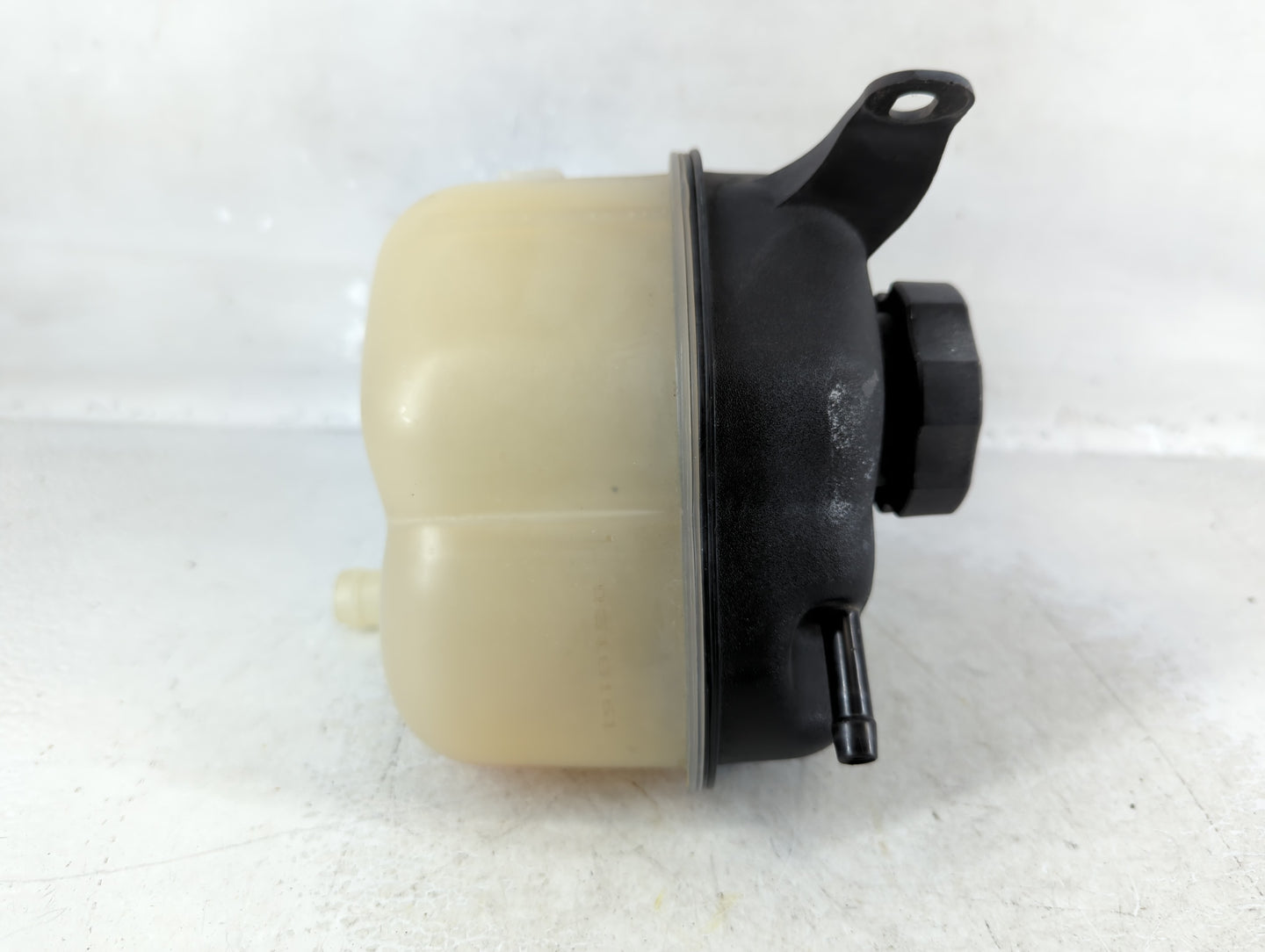 2010-2017 Gmc Terrain Radiator Coolant Overflow Expansion Tank Bottle - Oemusedautoparts1.com
