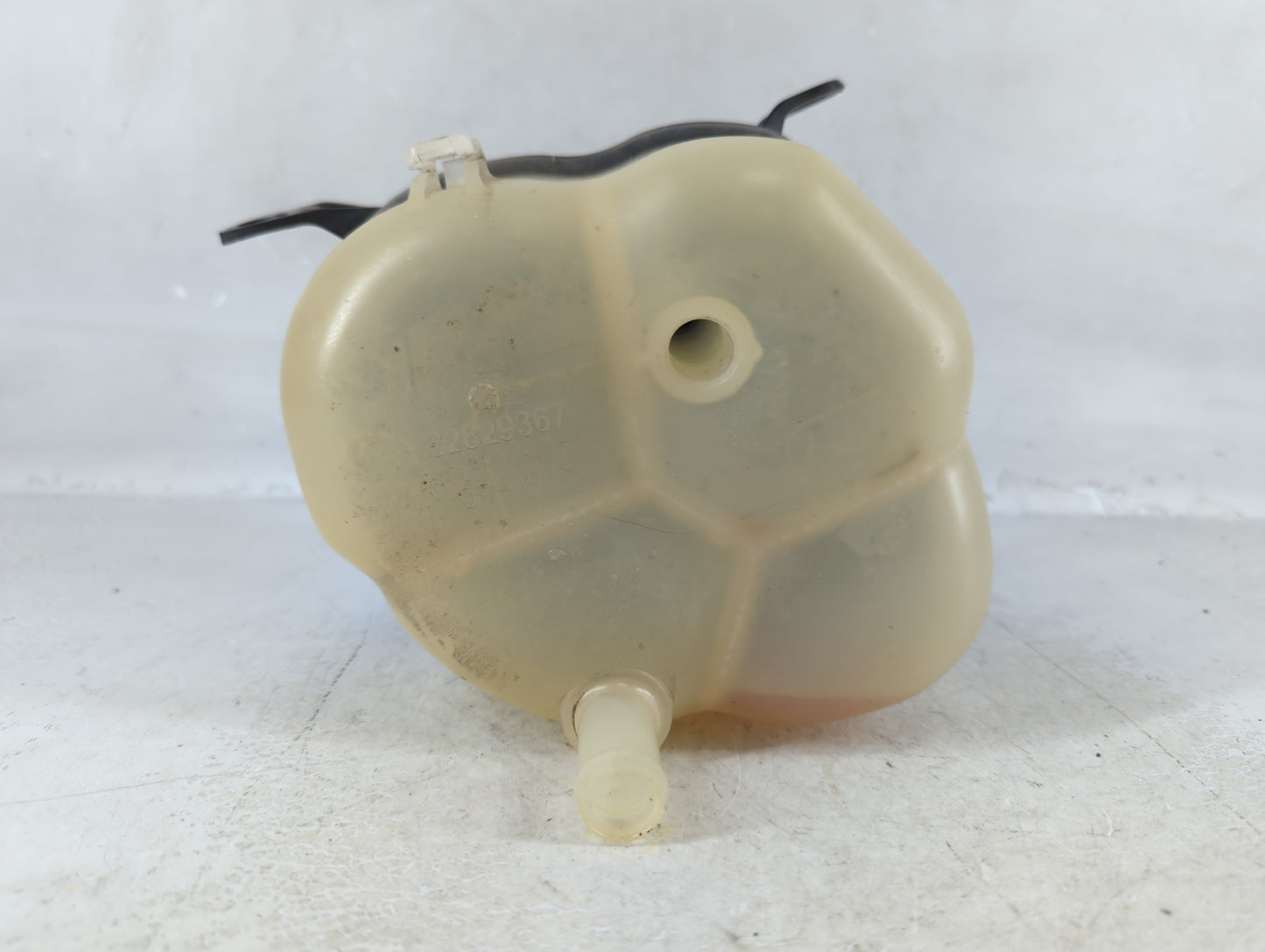 2010-2017 Gmc Terrain Radiator Coolant Overflow Expansion Tank Bottle - Oemusedautoparts1.com