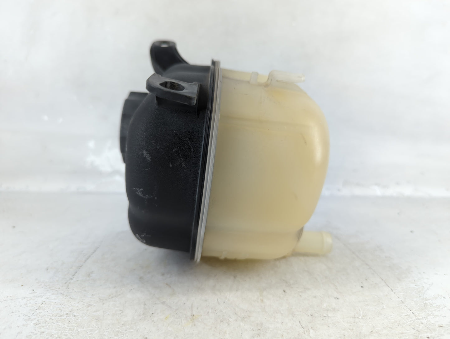2010-2017 Gmc Terrain Radiator Coolant Overflow Expansion Tank Bottle - Oemusedautoparts1.com