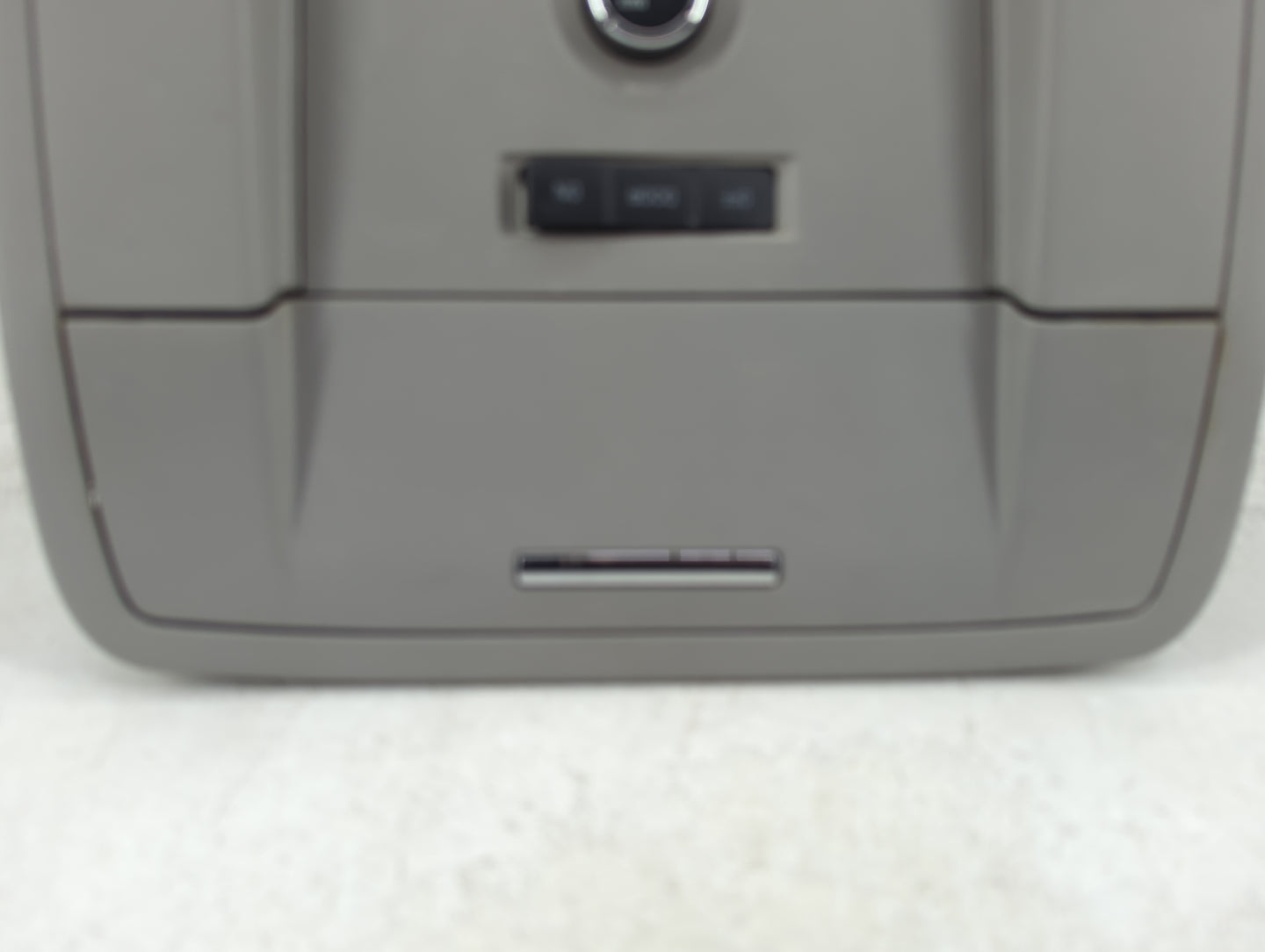 2016 Gmc Yukon Overhead Roof Console - Oemusedautoparts1.com