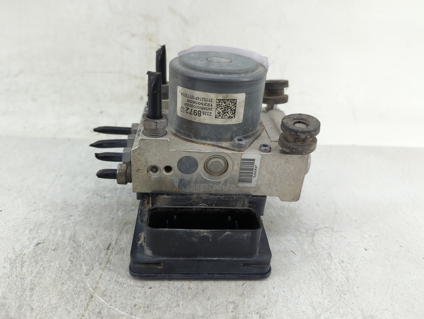 2017-2018 Gmc Yukon ABS Pump Control Module Replacement P/N:23388972 Fits Fits 2016 2017 2018 OEM Used Auto Parts - Oemuseda