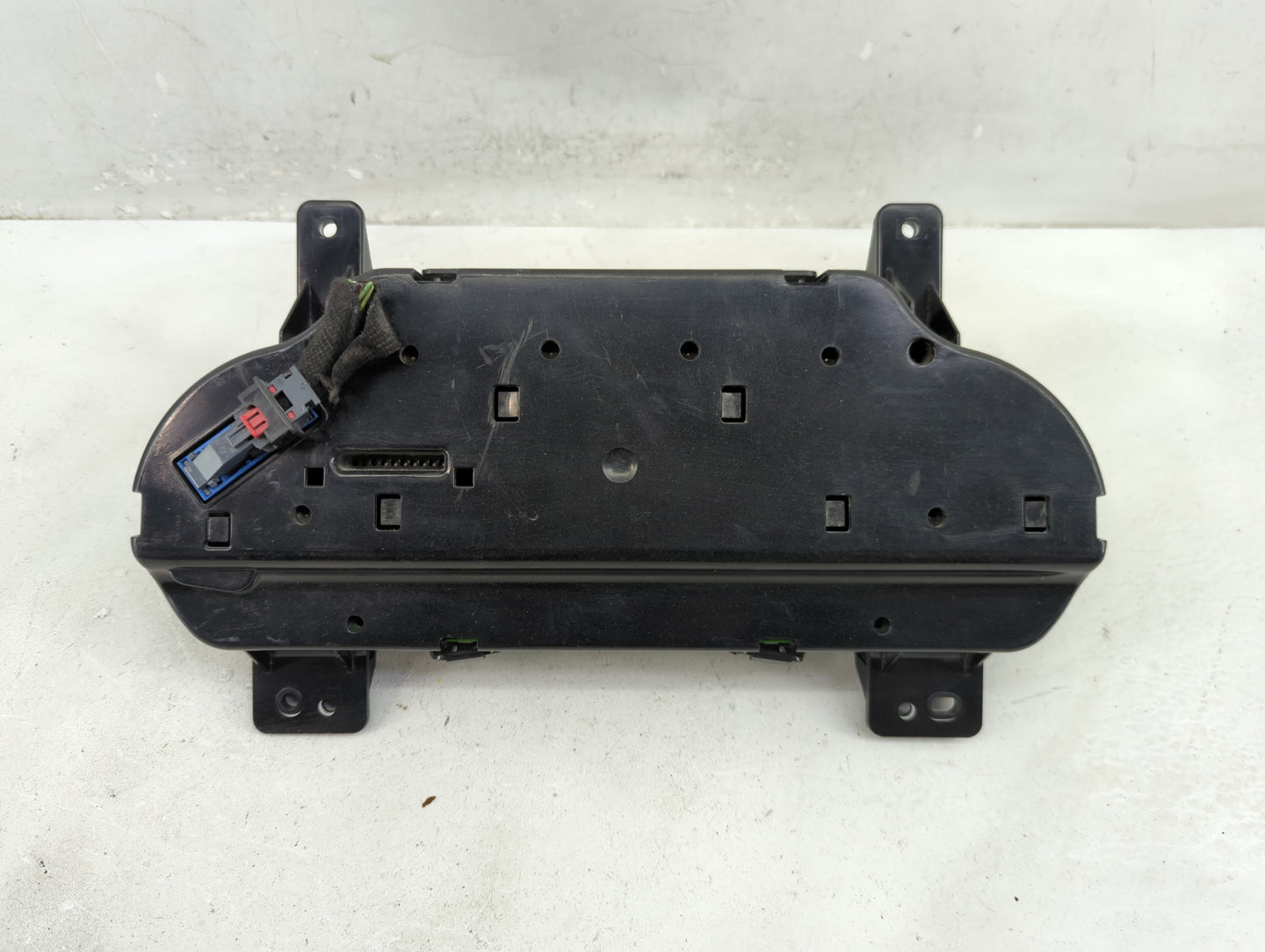 2016 Gmc Yukon Instrument Cluster Speedometer Gauges P/N:23391341 Fits OEM Used Auto Parts - Oemusedautoparts1.com