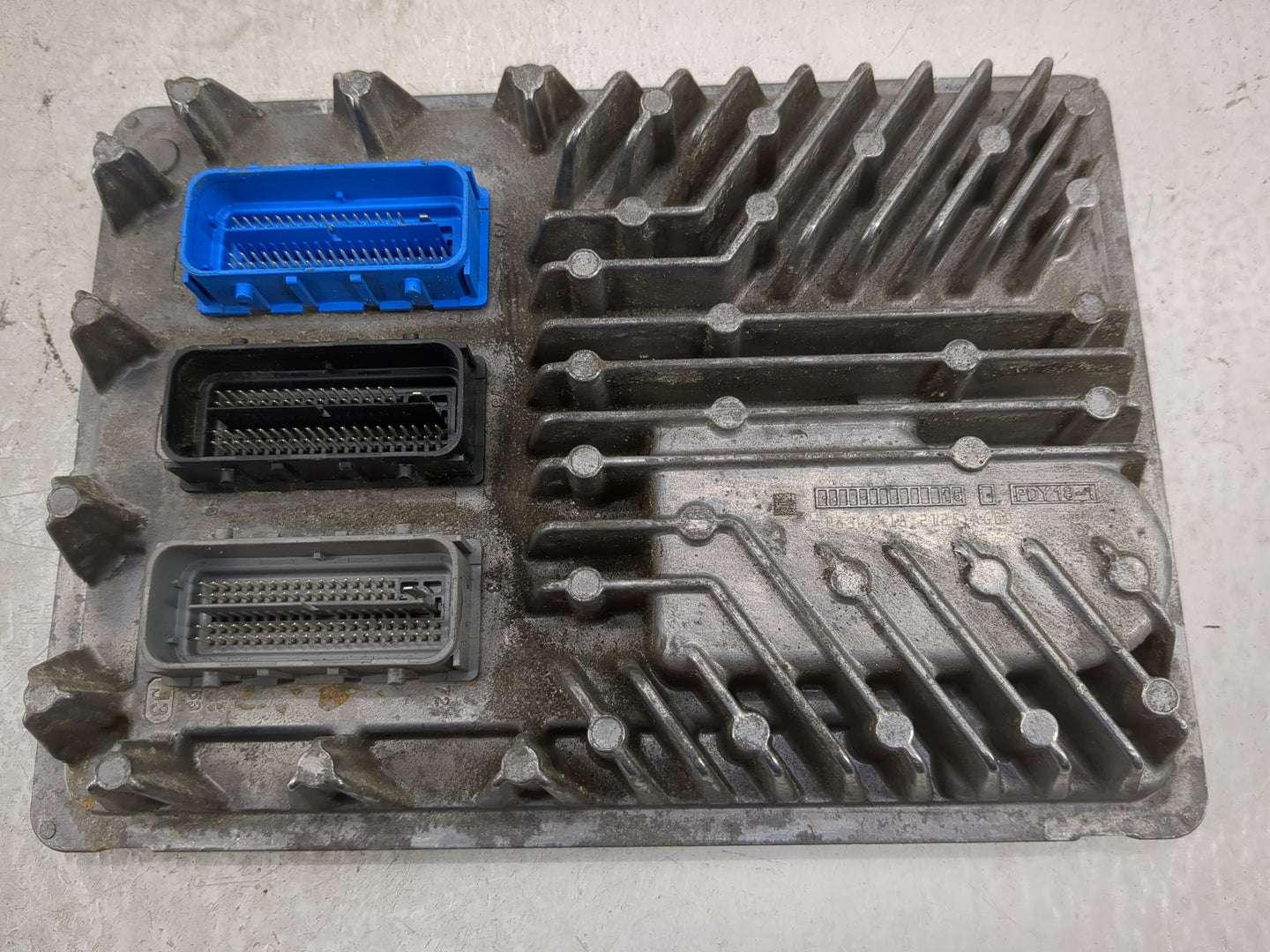 2015-2016 Gmc Yukon PCM Engine Control Computer ECU ECM PCU OEM P/N:12670892 12669318 Fits Fits 2014 2015 2016 OEM Used Auto