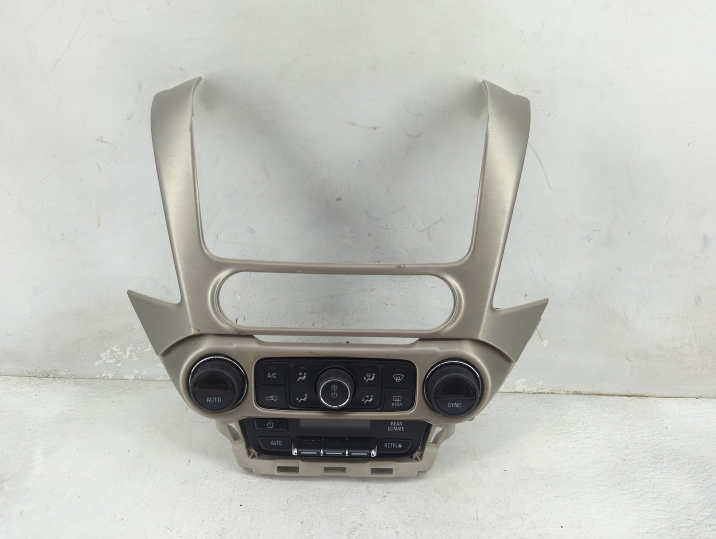 2015-2016 Gmc Yukon Climate Control Module Temperature AC/Heater Replacement P/N:84412941 7370200000000X Fits Fits 2015 2016