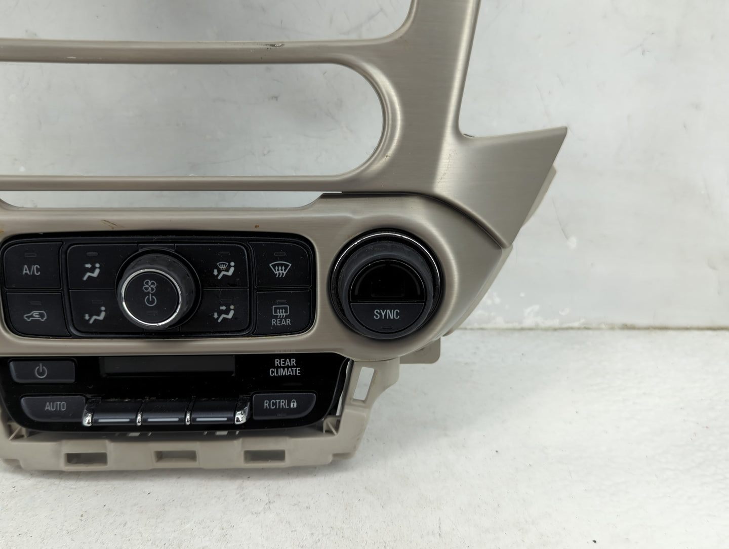 2015-2016 Gmc Yukon Climate Control Module Temperature AC/Heater Replacement P/N:84412941 7370200000000X Fits Fits 2015 2016