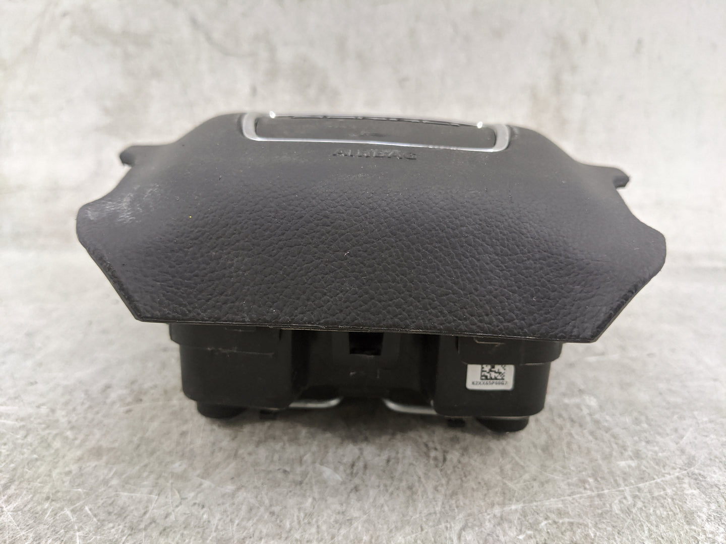 2015-2016 Gmc Yukon Air Bag Driver Left Steering Wheel Mounted - Oemusedautoparts1.com