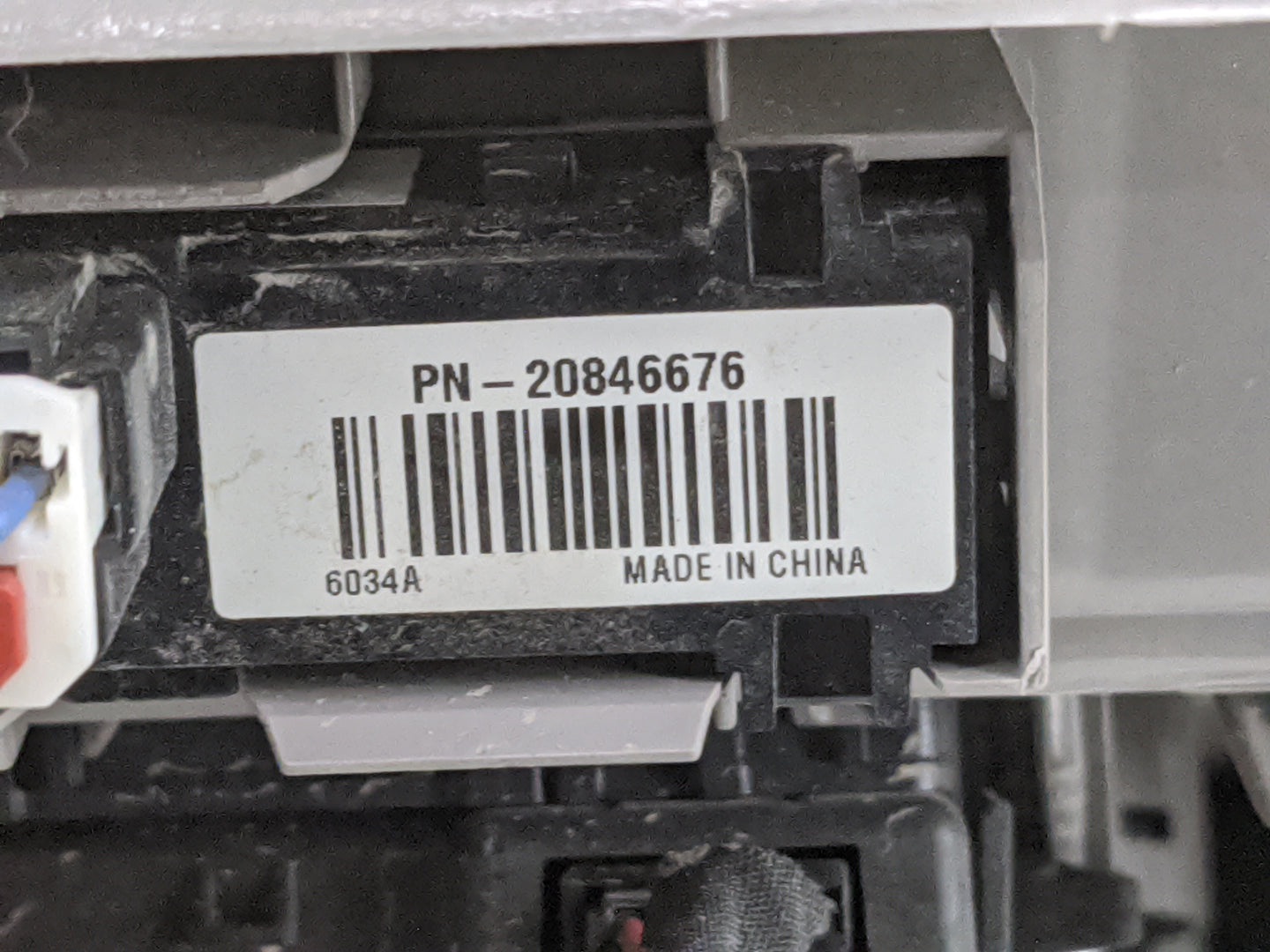 2015-2020 Gmc Yukon Overhead Roof Console Tan 1478136 - Oemusedautoparts1.com