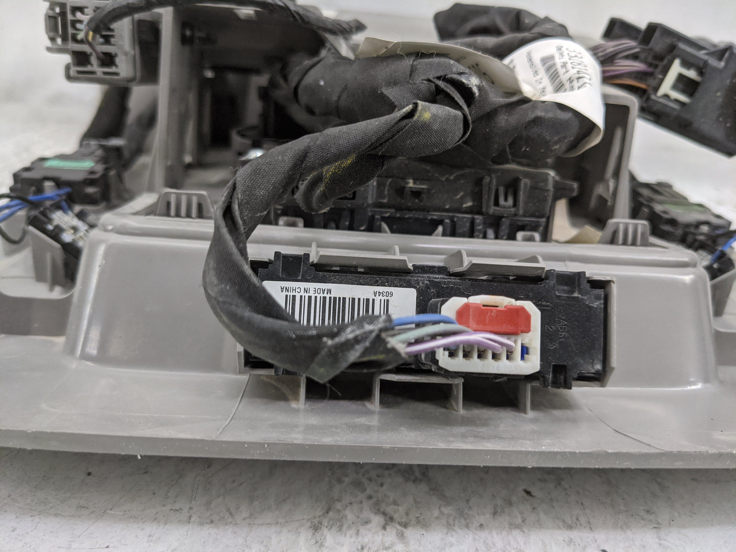 2015-2020 Gmc Yukon Overhead Roof Console Tan 1478136 - Oemusedautoparts1.com