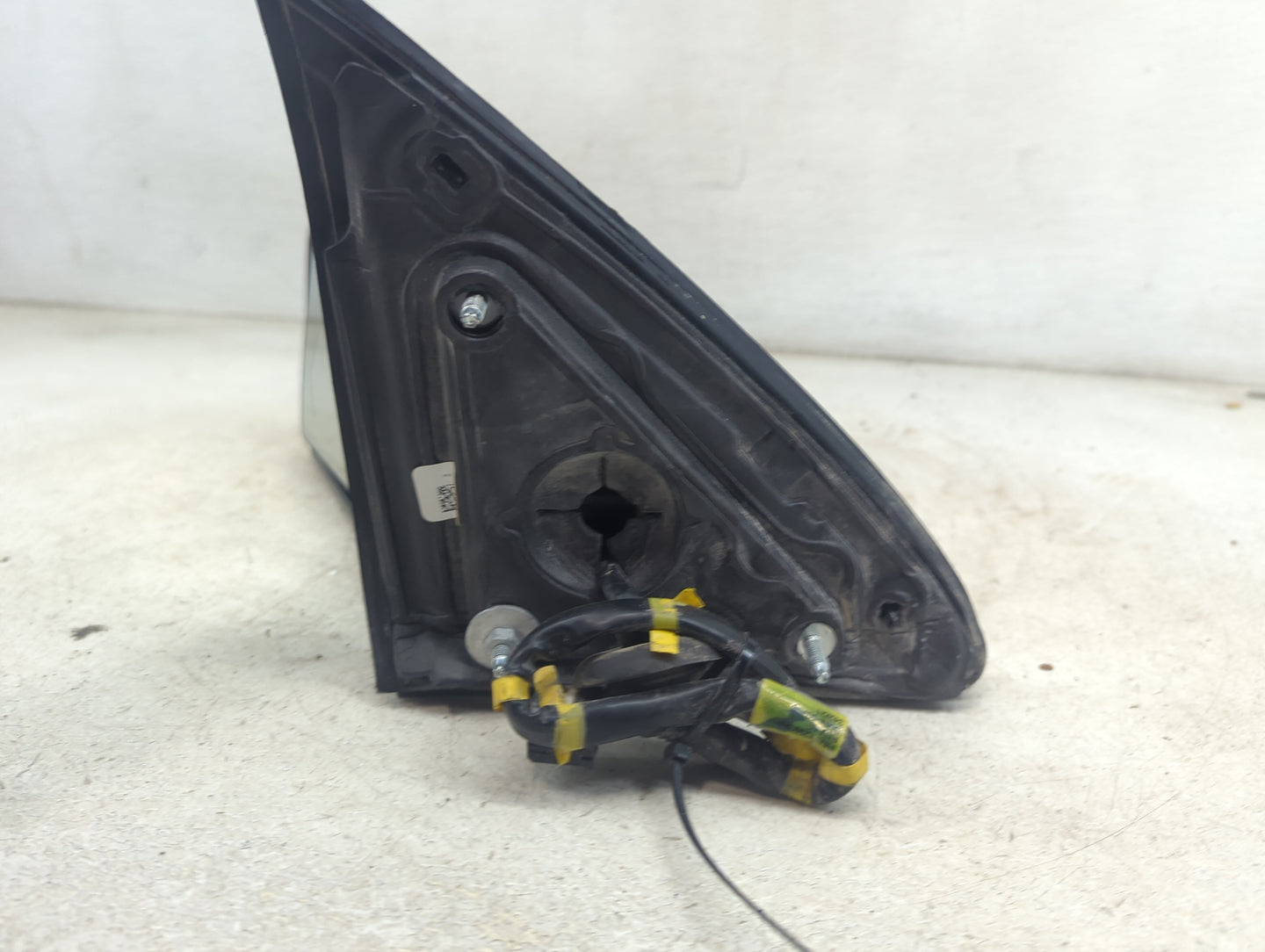 2015-2020 Gmc Yukon Driver Side View Mirror - Left Door Mirror OEM Used - Oemusedautoparts1.com