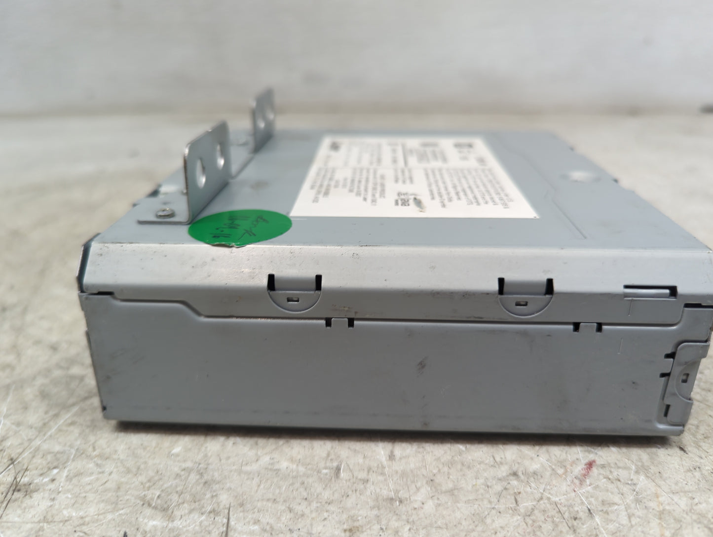 2016 Gmc Yukon Radio AM FM Cd Player Receiver Replacement P/N:23395933 7116047A93900042, 7003099800000X, 660582433, 34W939B 