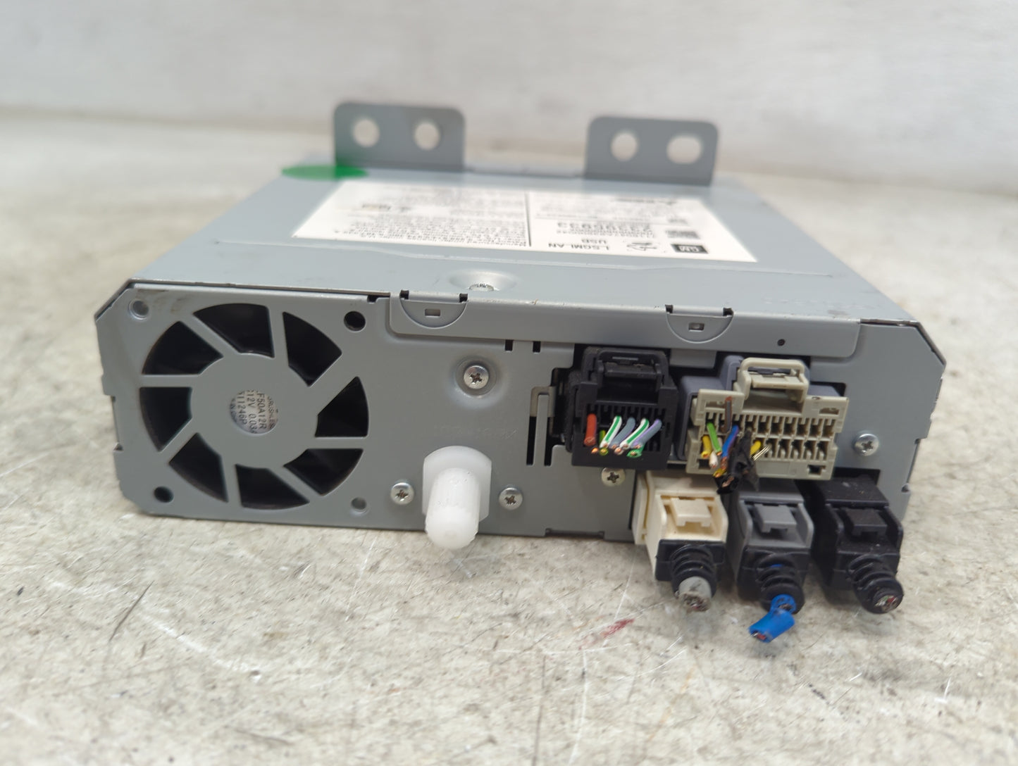 2016 Gmc Yukon Radio AM FM Cd Player Receiver Replacement P/N:23395933 7116047A93900042, 7003099800000X, 660582433, 34W939B 