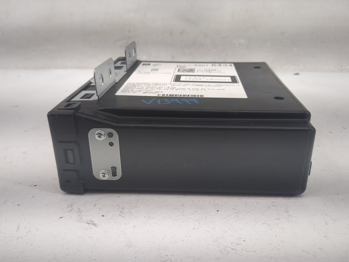2015-2016 Gmc Yukon Radio Cd Changer 84016434 - Oemusedautoparts1.com